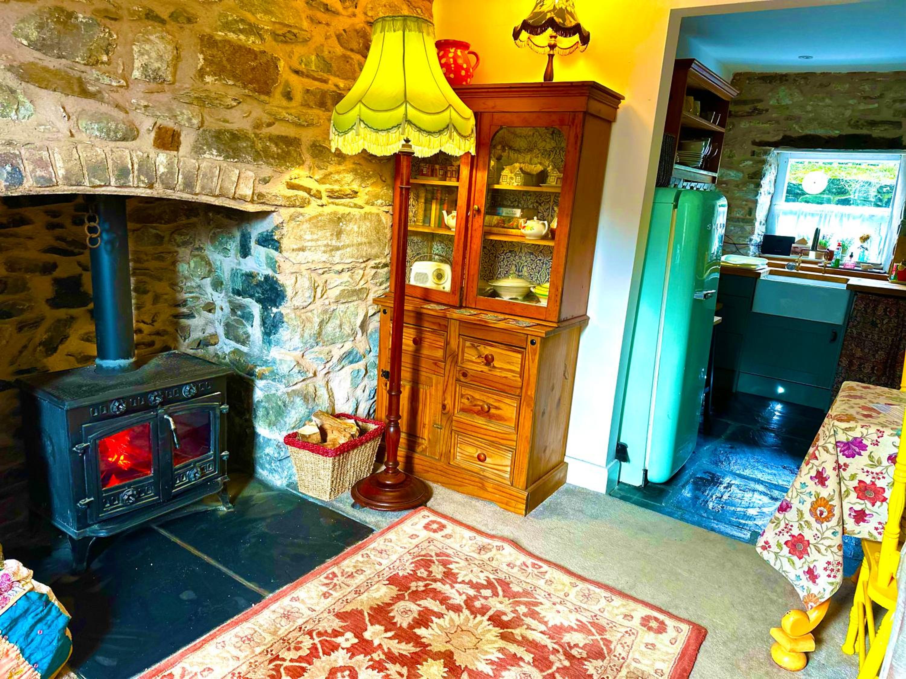 Castle Buildings Cottage2