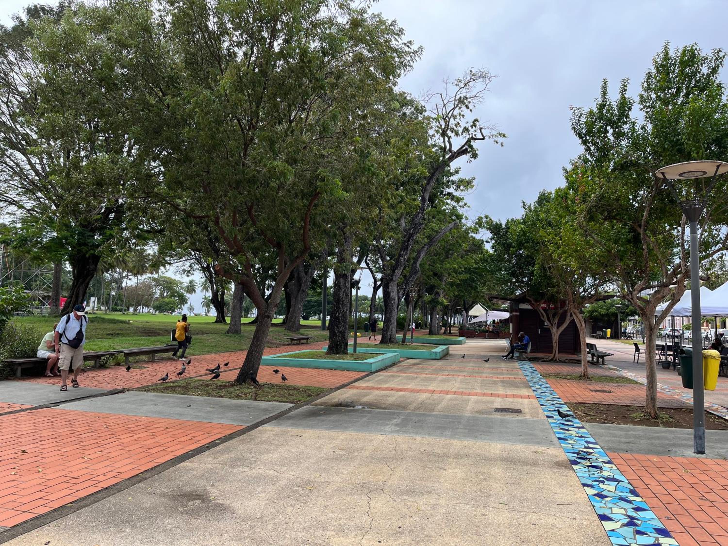 Republique Lounge