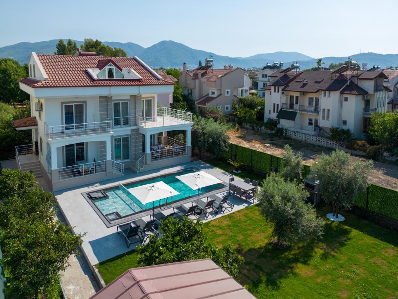 Villa AROK