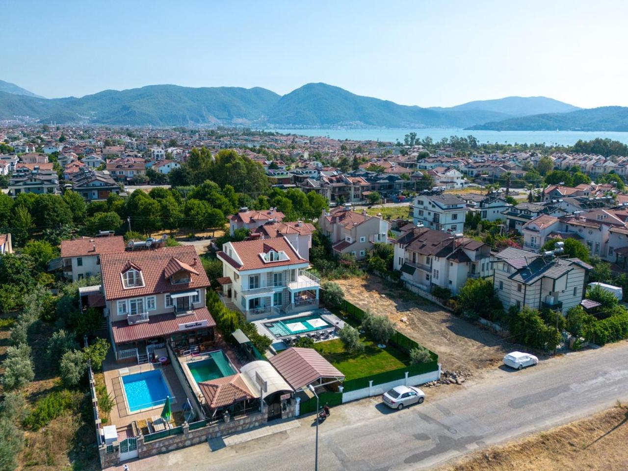 Villa AROK