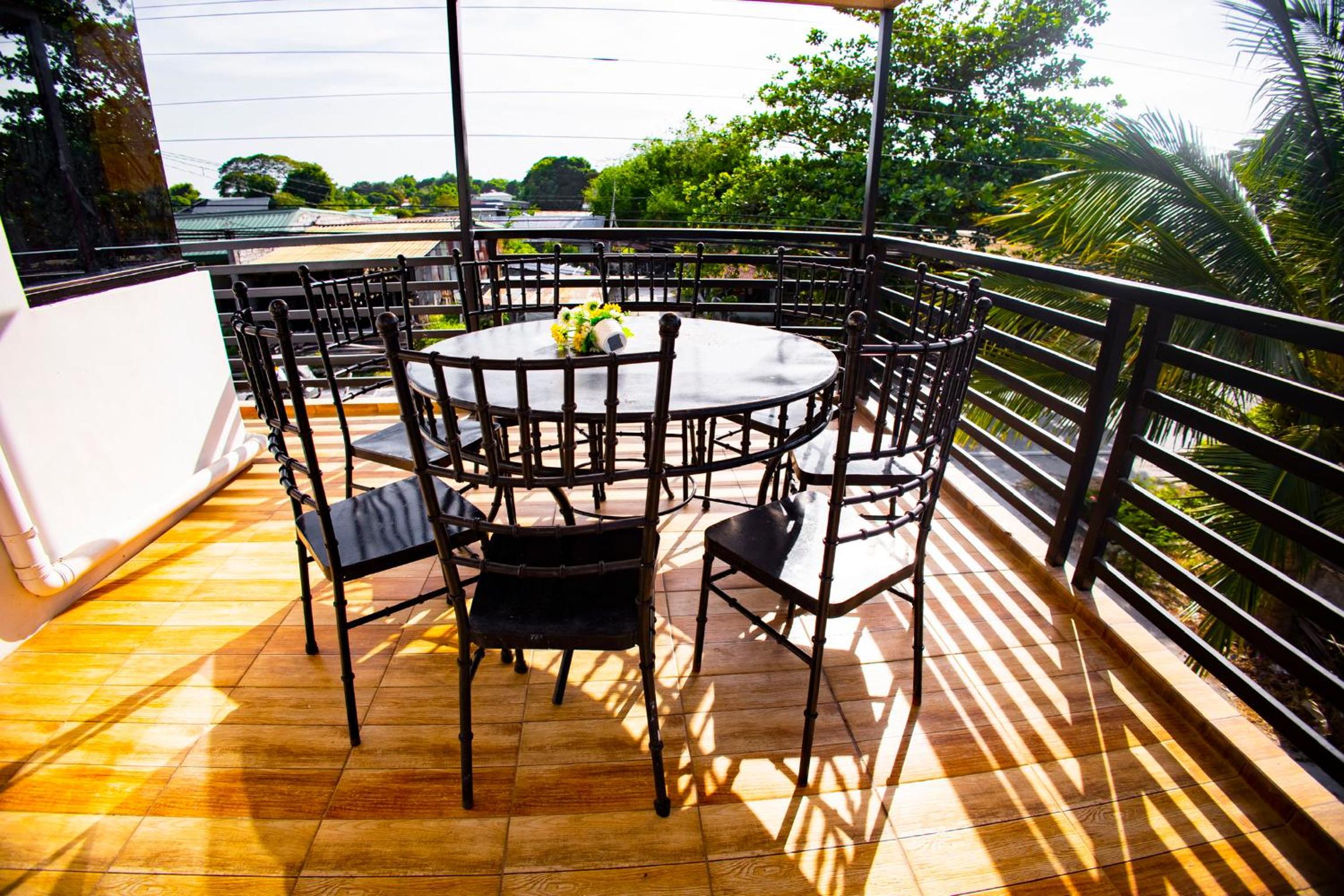 Villa Valencia Private Resort