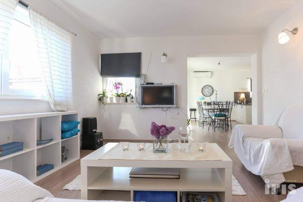 Apartmani Ćuba
