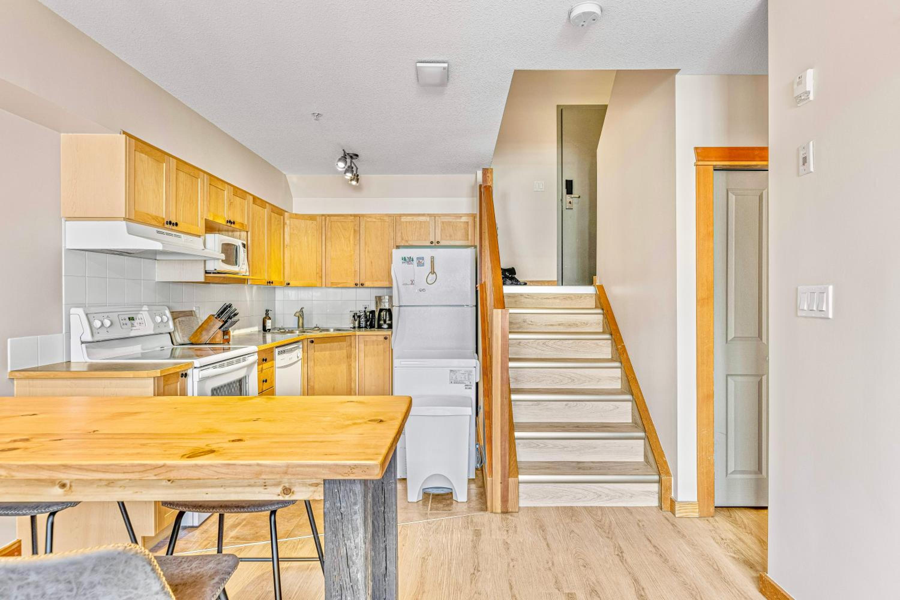 Canmore Mountain view loft apartment heated outdoor pool