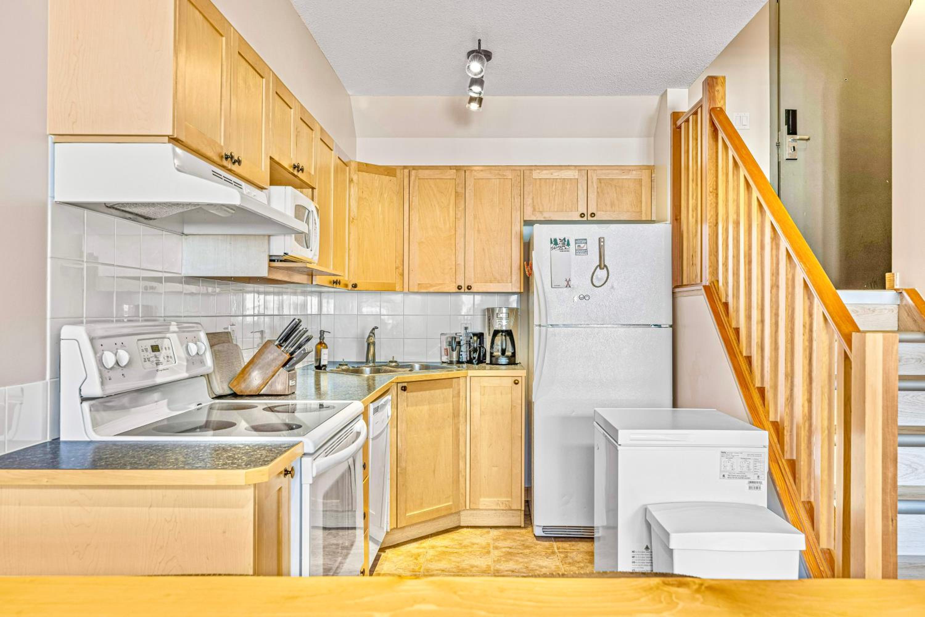 Canmore Mountain view loft apartment heated outdoor pool