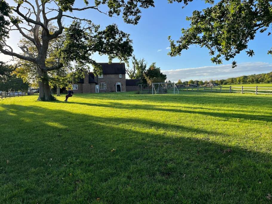 Stunning Coach House in Sussex view 4