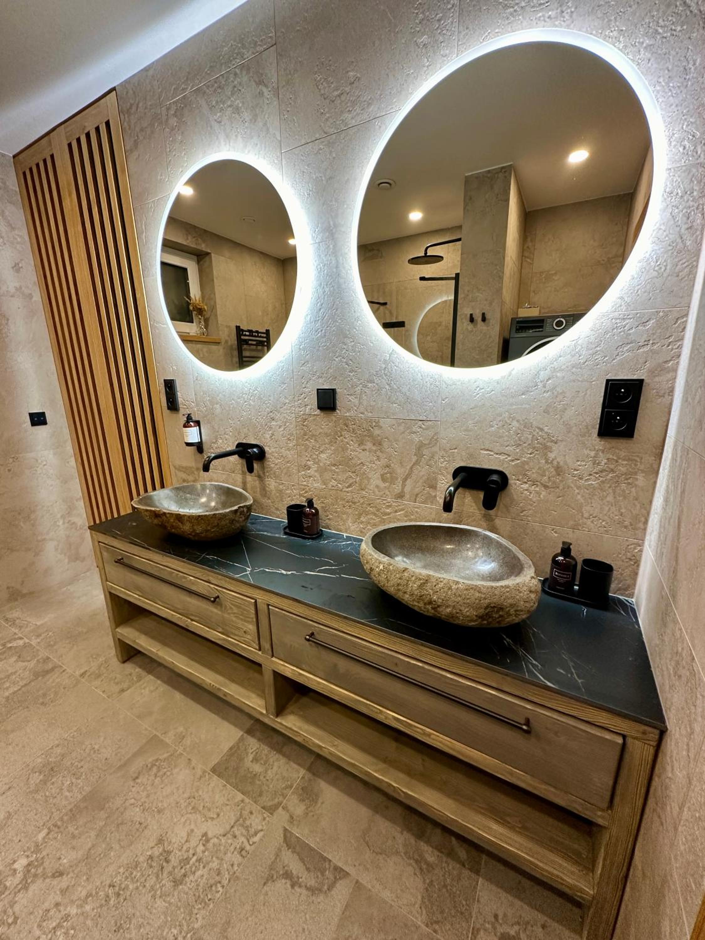 Residence Smržovka - Luxury House with Swimming Pool, Jacuzzi, Garden and BBQ