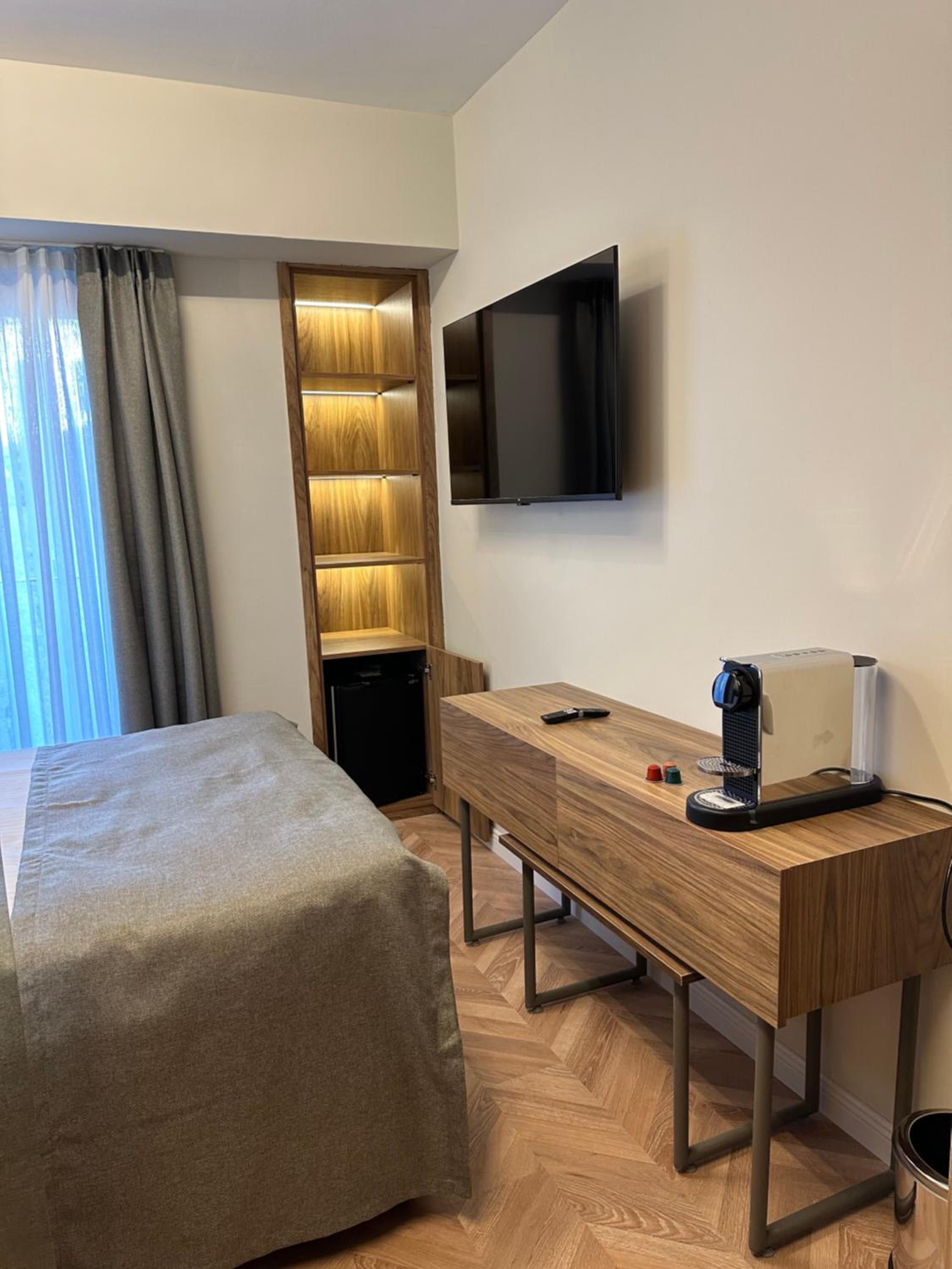 Iris Han Hotel - Image 29