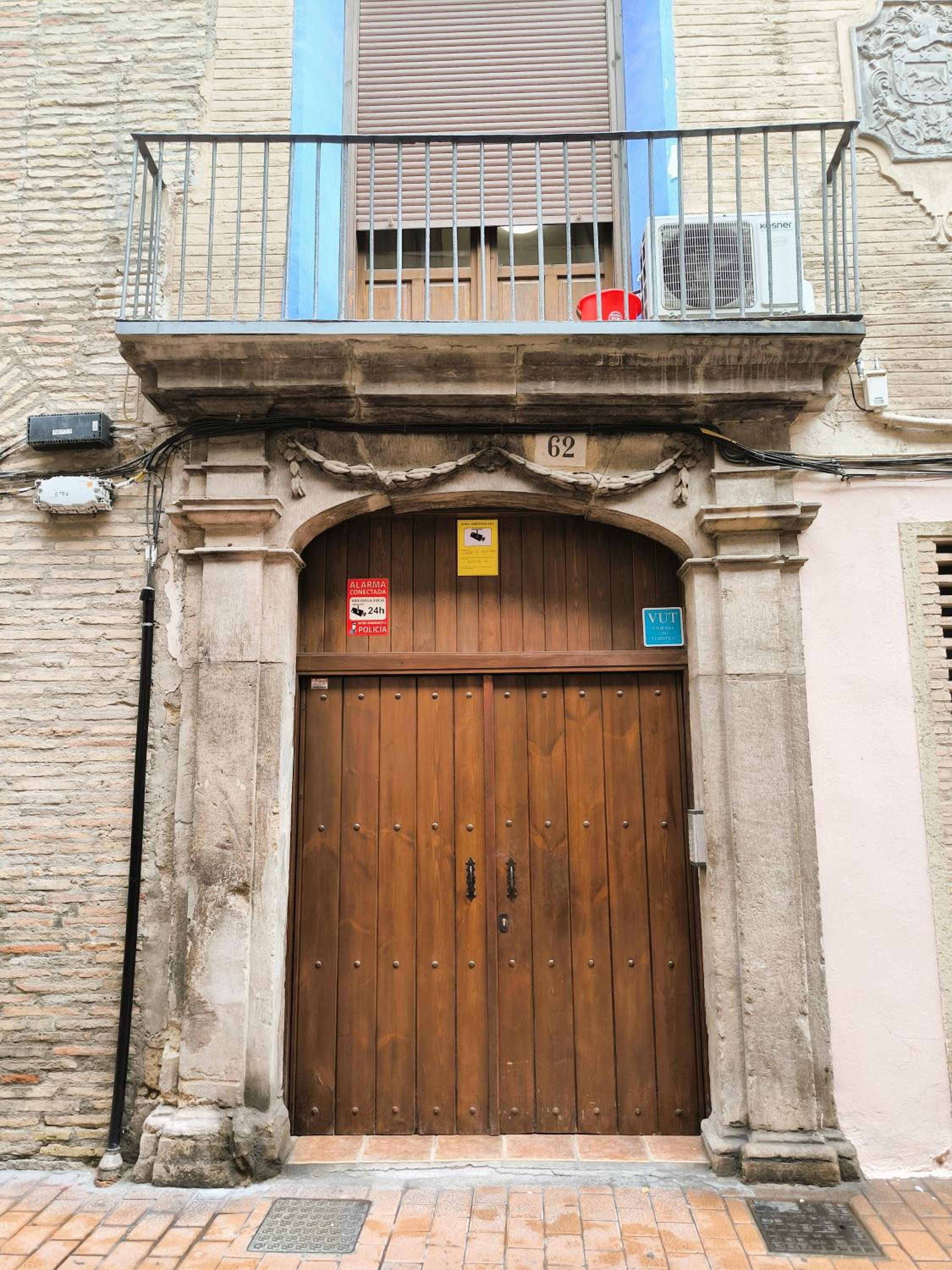El Loft del Casco by Alogest view 4