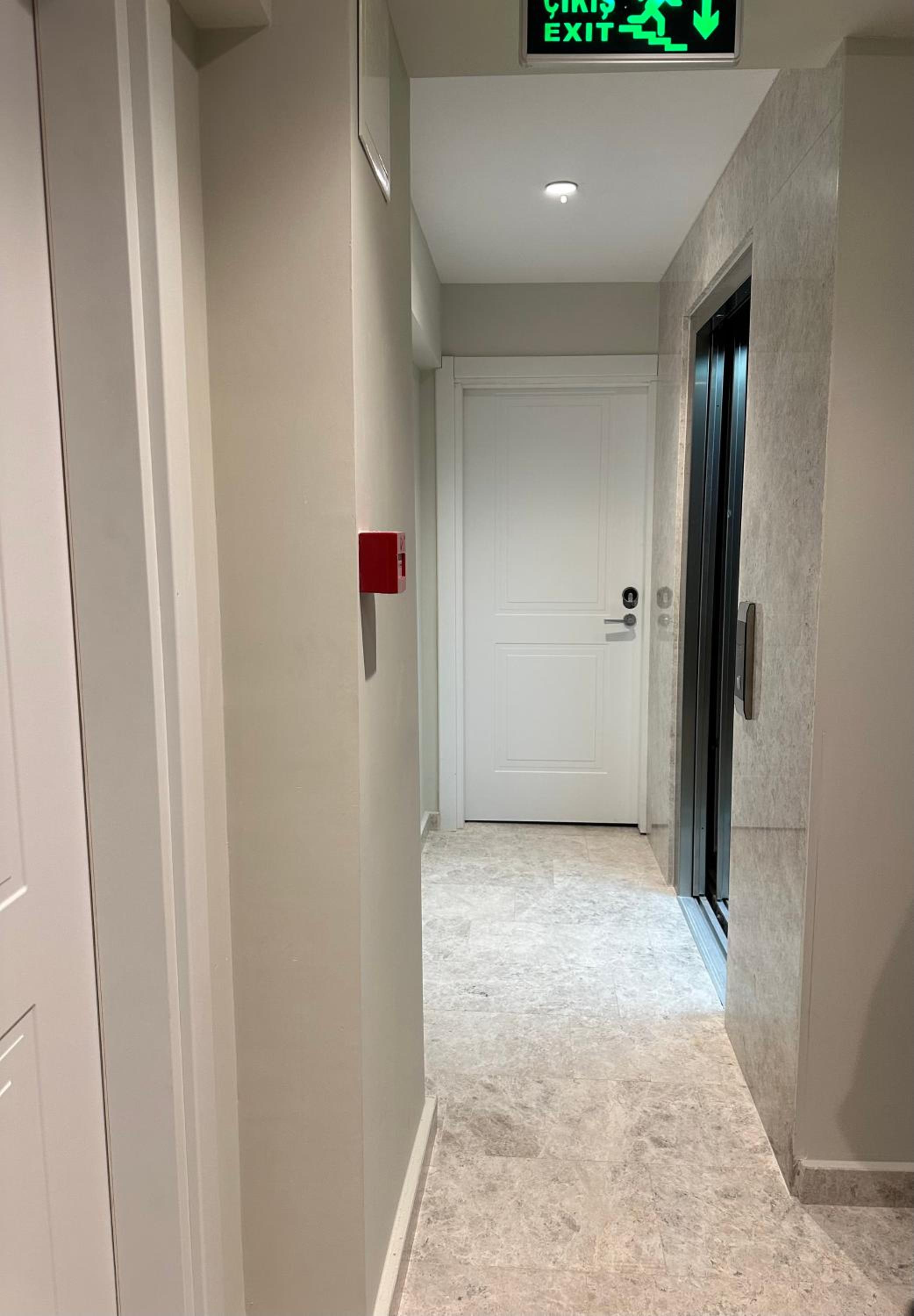 Iris Han Hotel - Image 19