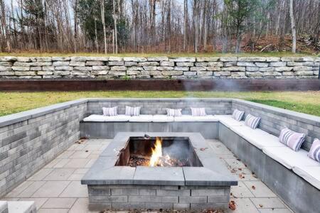 Château Céleste - Villa with pool, hot tub, fire pit