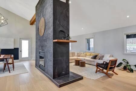 Château Céleste - Villa with pool, hot tub, fire pit