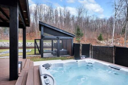 Château Céleste - Villa with pool, hot tub, fire pit