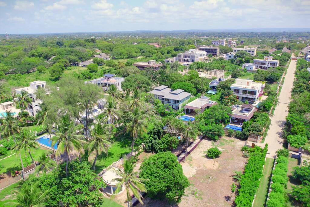 The Beach House, Diani Beach Calm Living Kenya view 3
