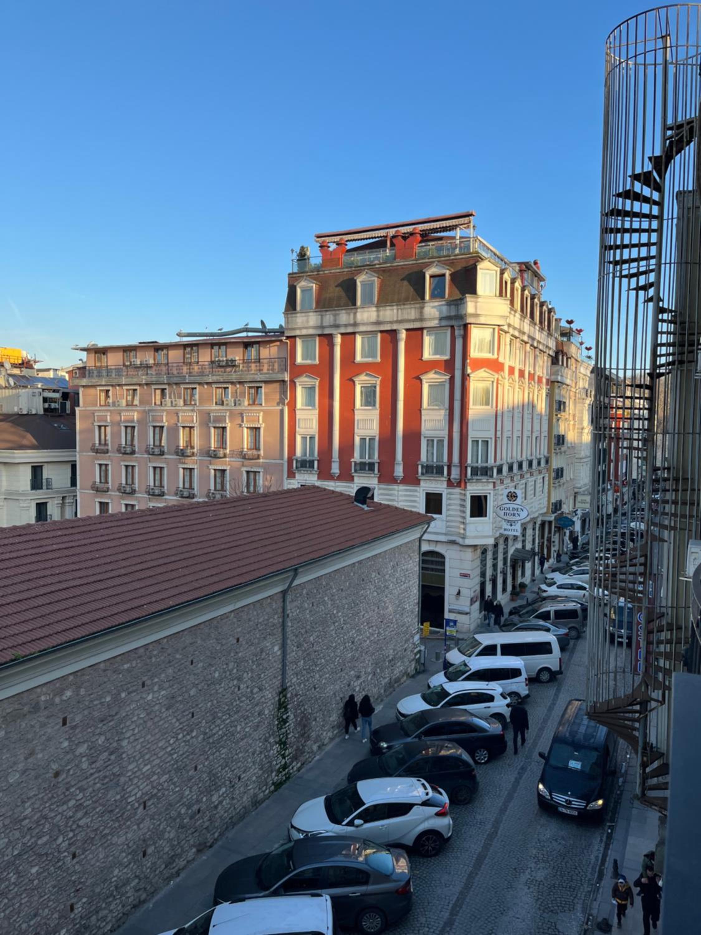 Iris Han Hotel - Image 24