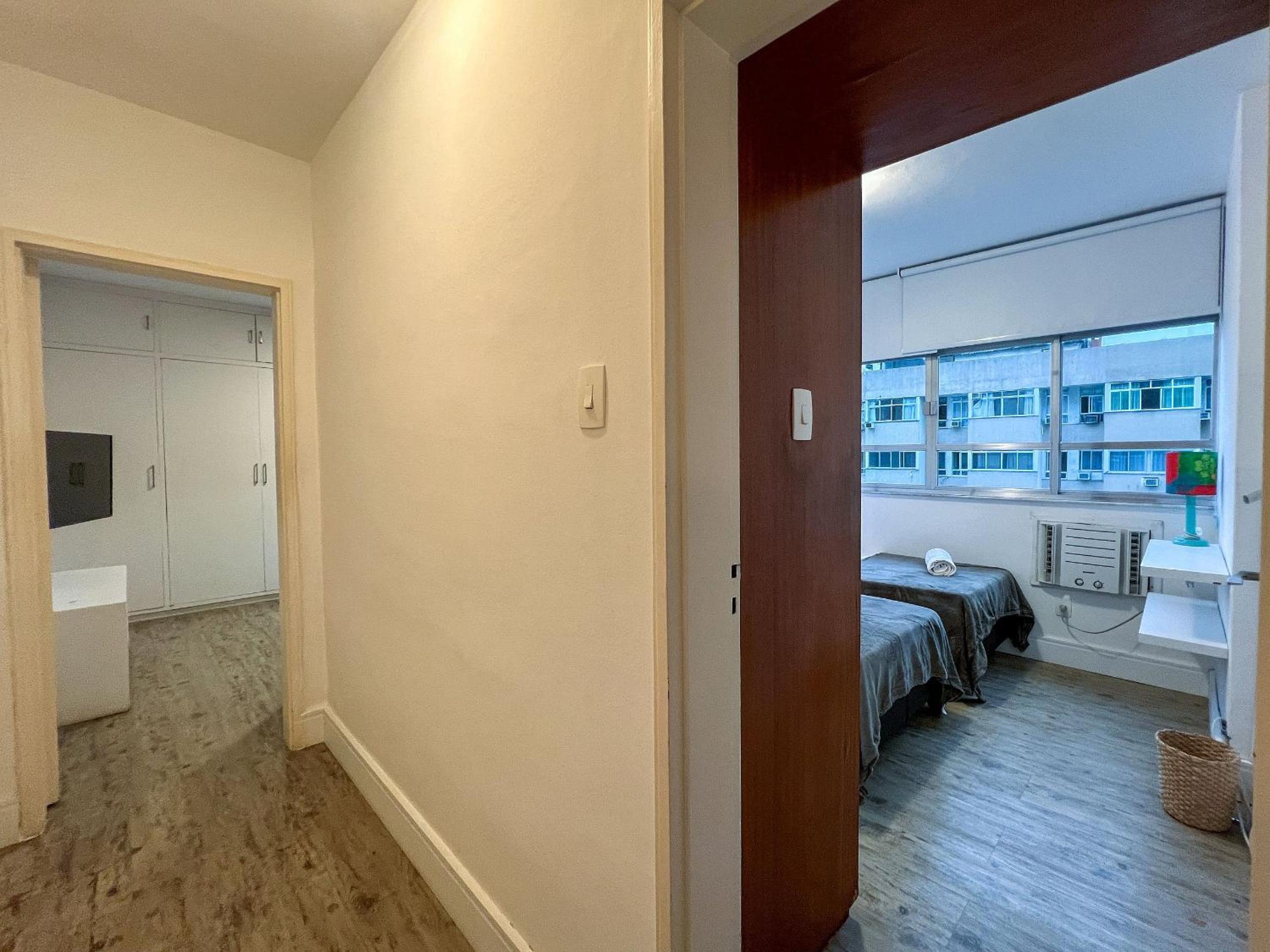 Seu Lar no Leblon com 3 Quartos e Muito Conforto