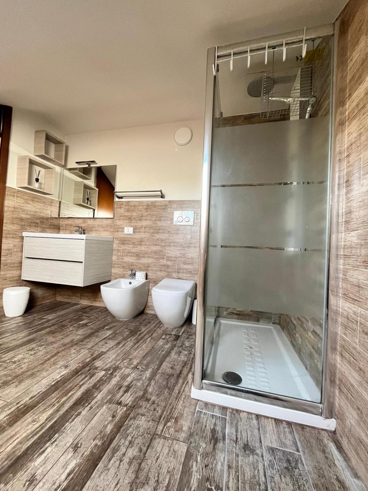 b&b Center Gallery