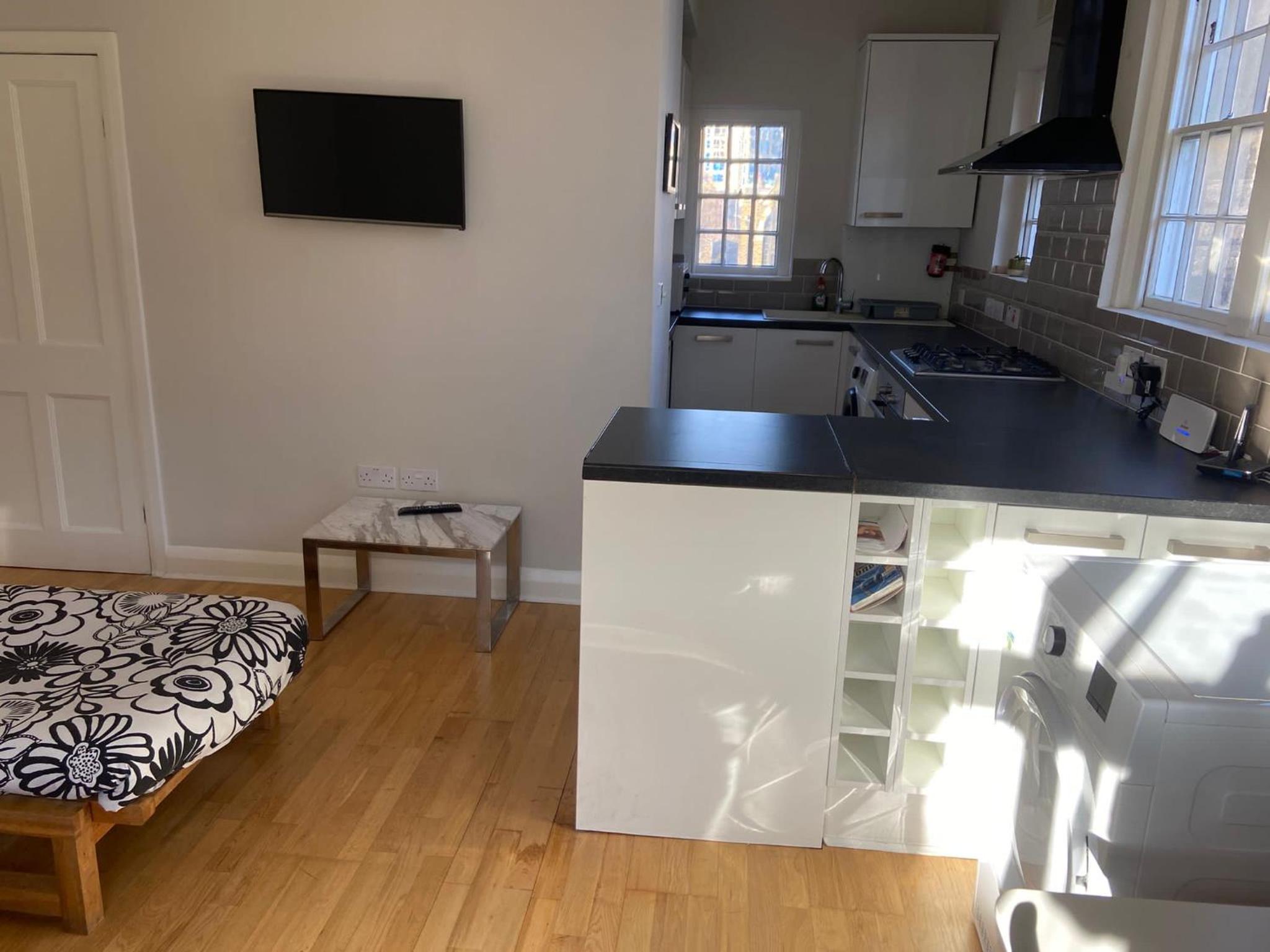 Period Apartment On South Bank