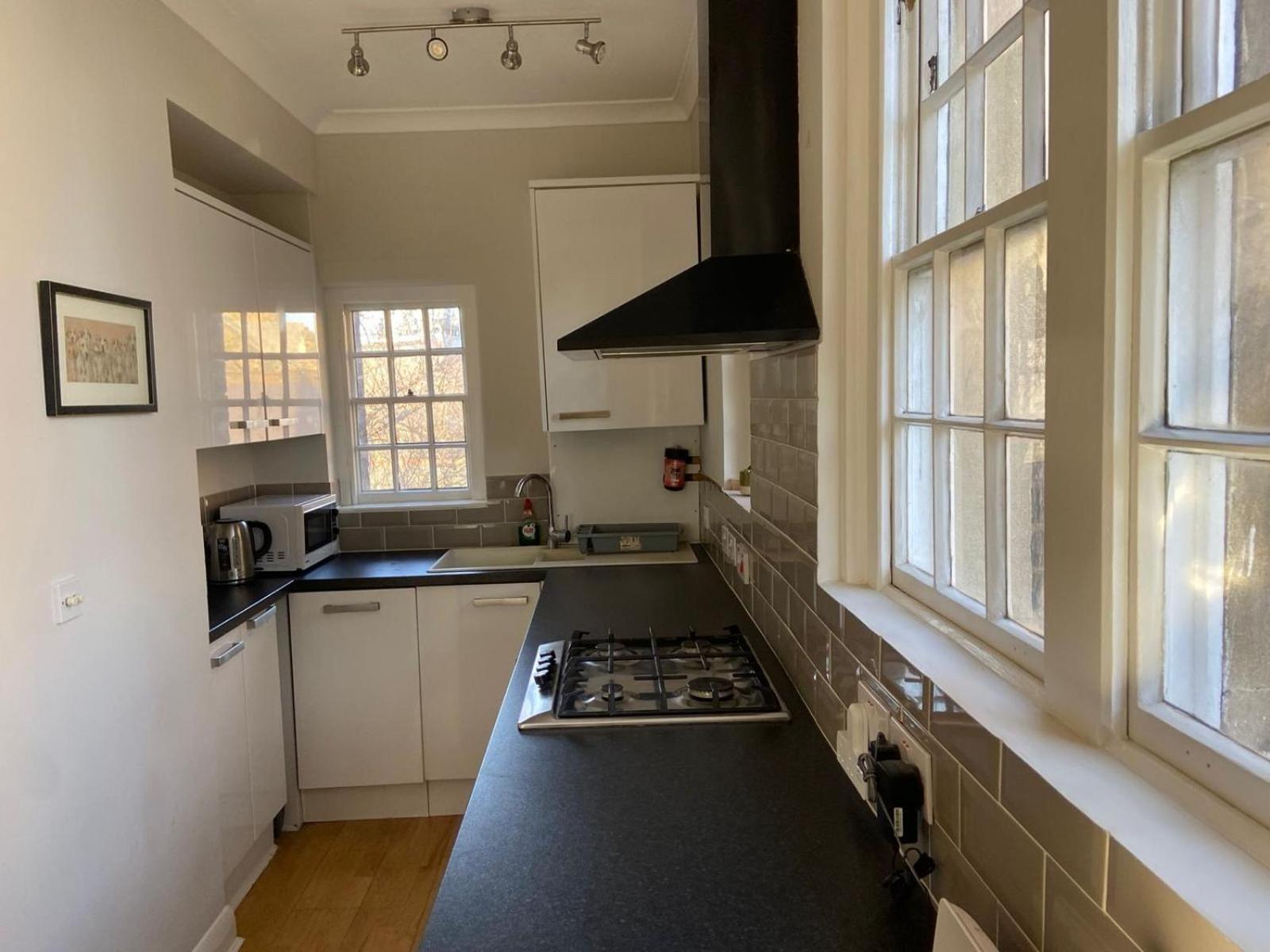 Period Apartment On South Bank