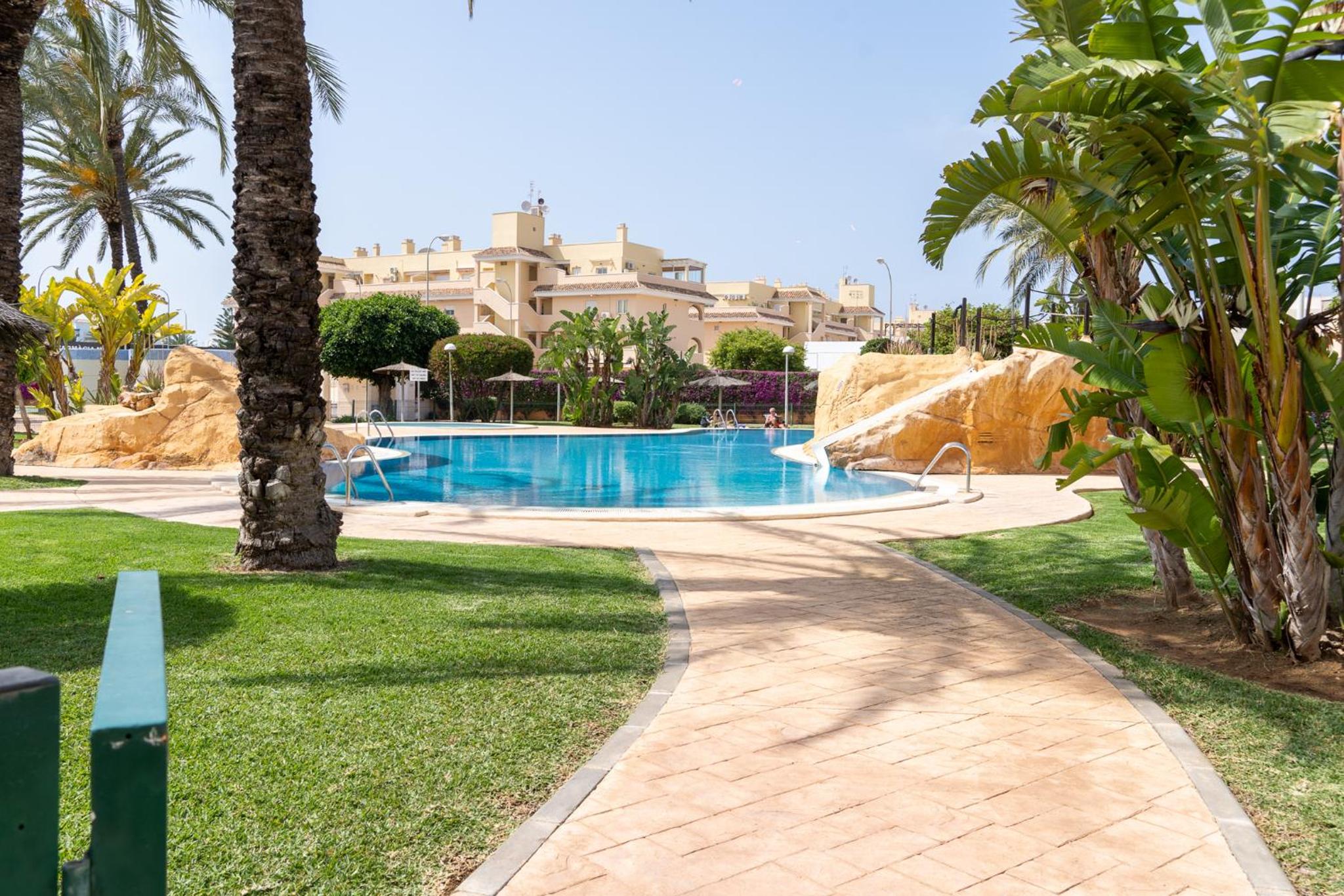 Apartamento planta baja Residencial Aquamarina by costablancarent view 4