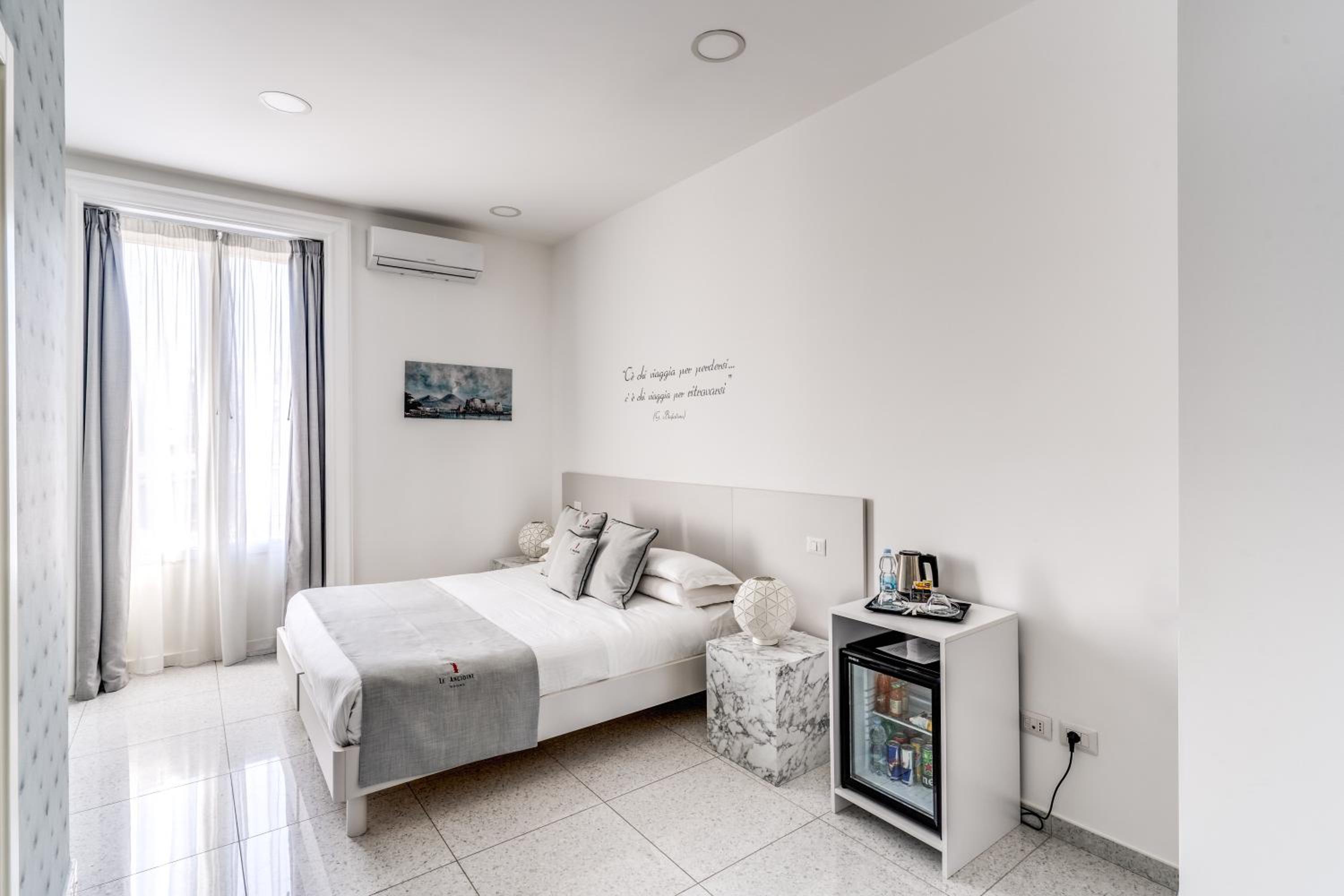 Le Angioine Rooms