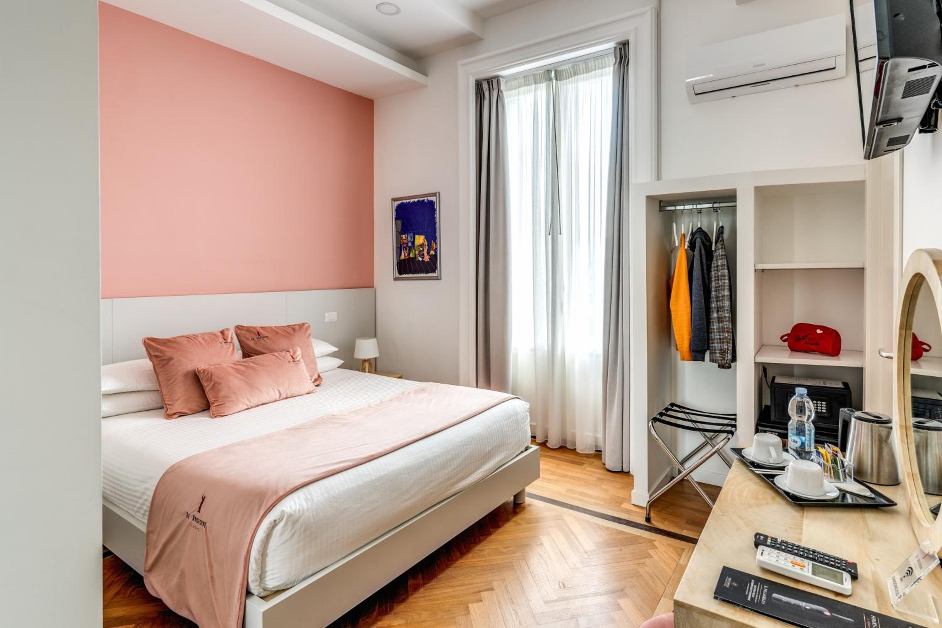 Le Angioine Rooms