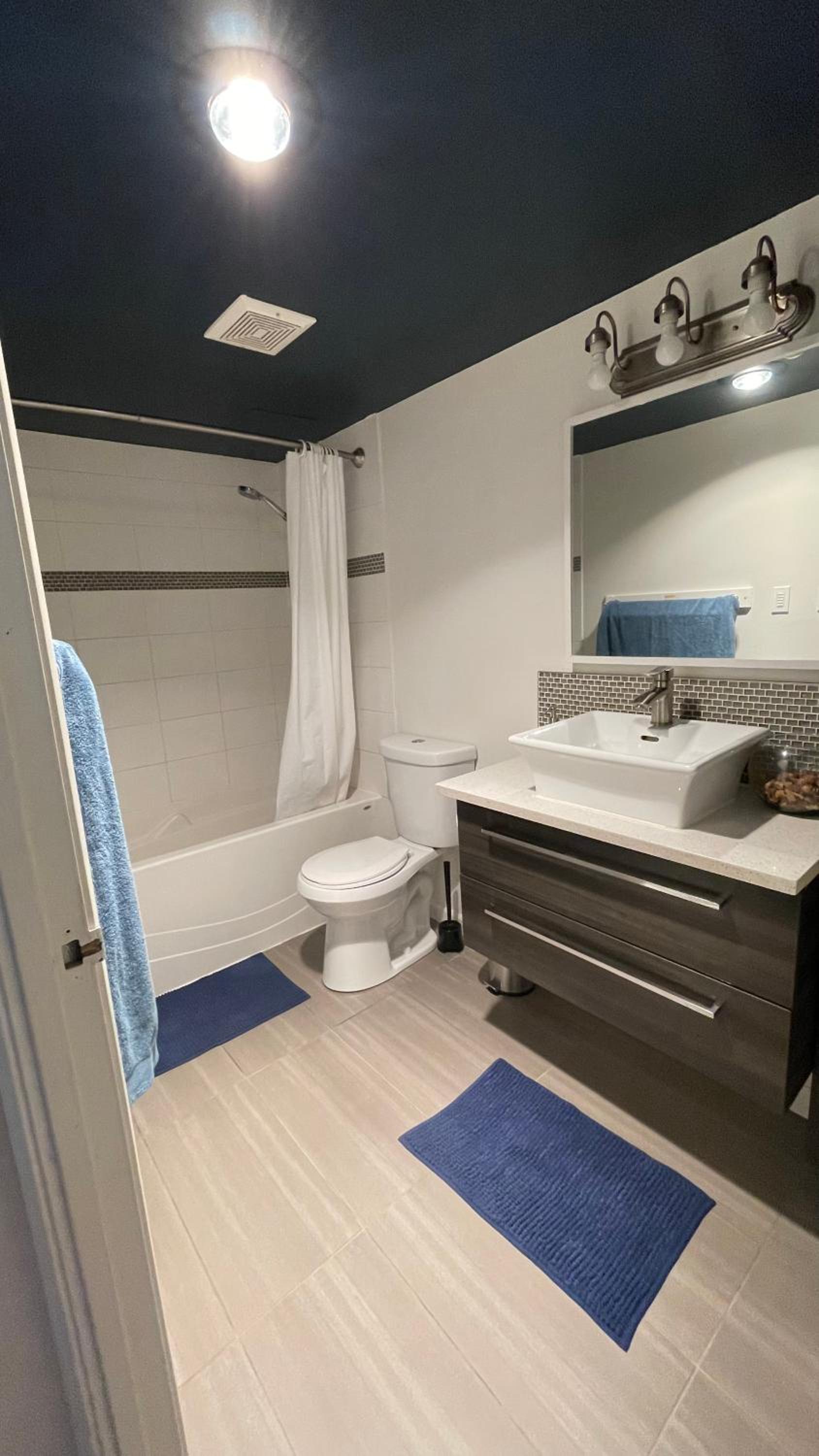 Cosy place in Downtown with Free Parking - Self entrance