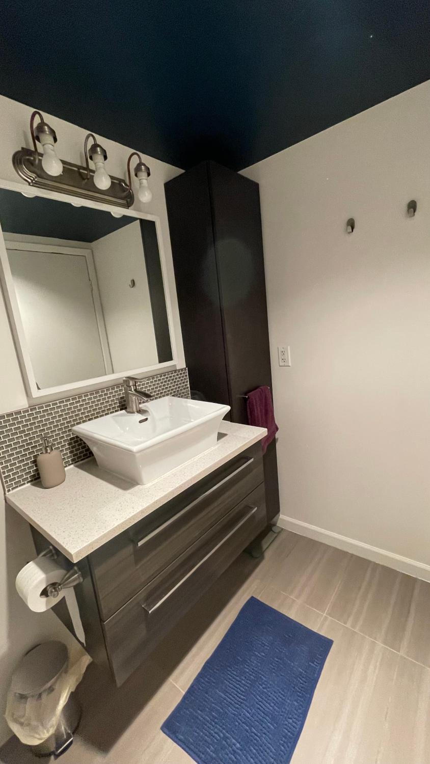 Cosy place in Downtown with Free Parking - Self entrance