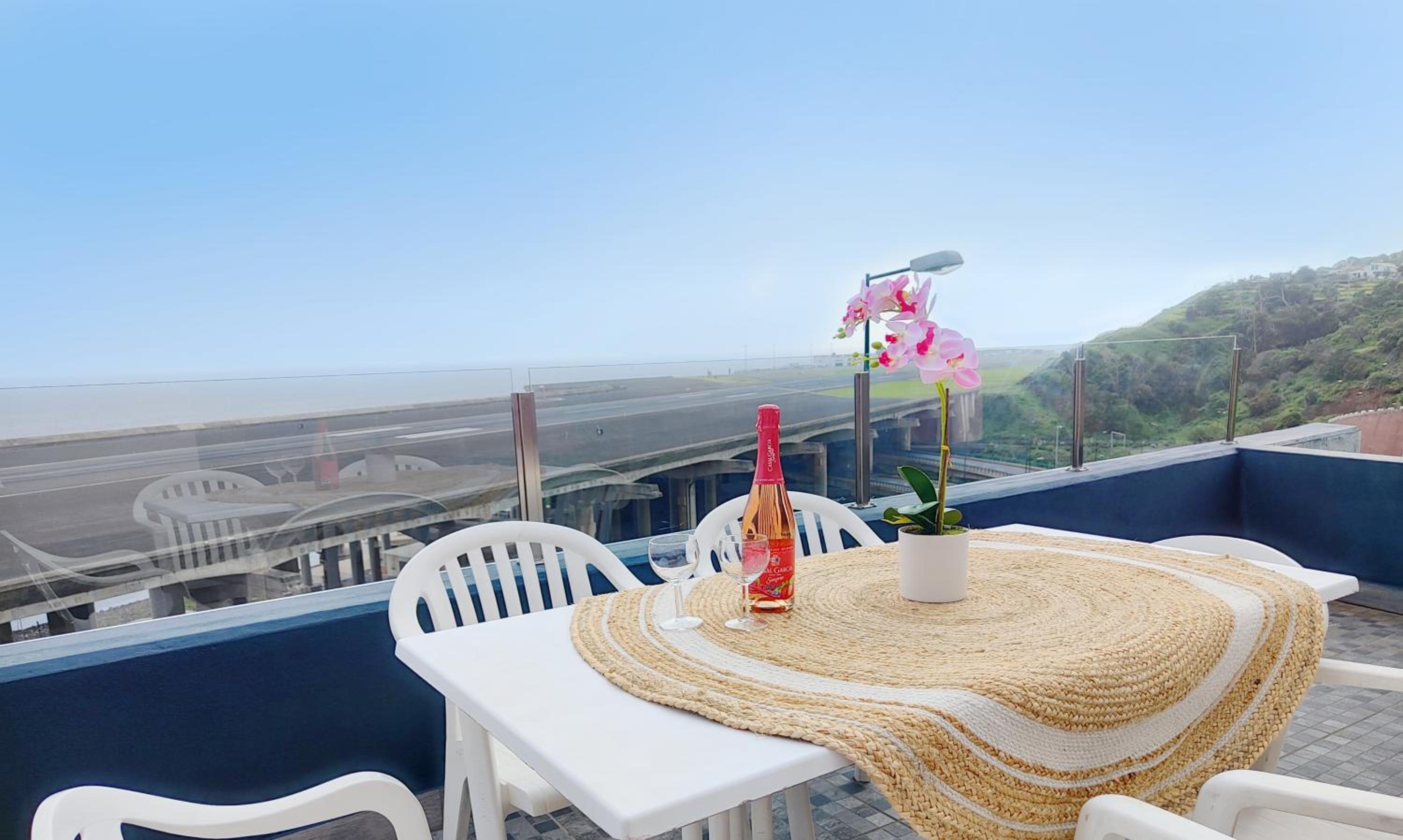 GATEONE AL Airport View House view 3