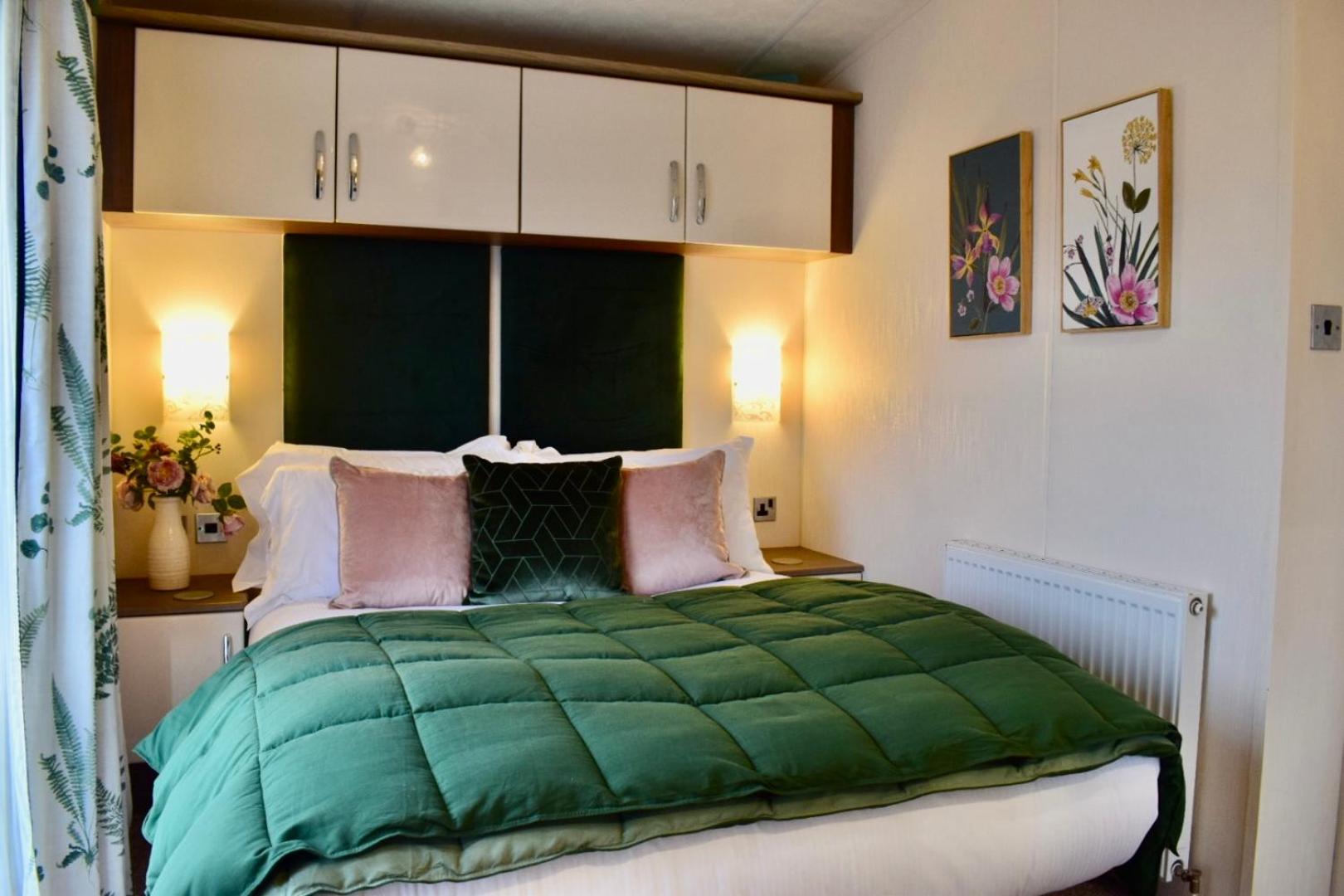 Longstone Lodge