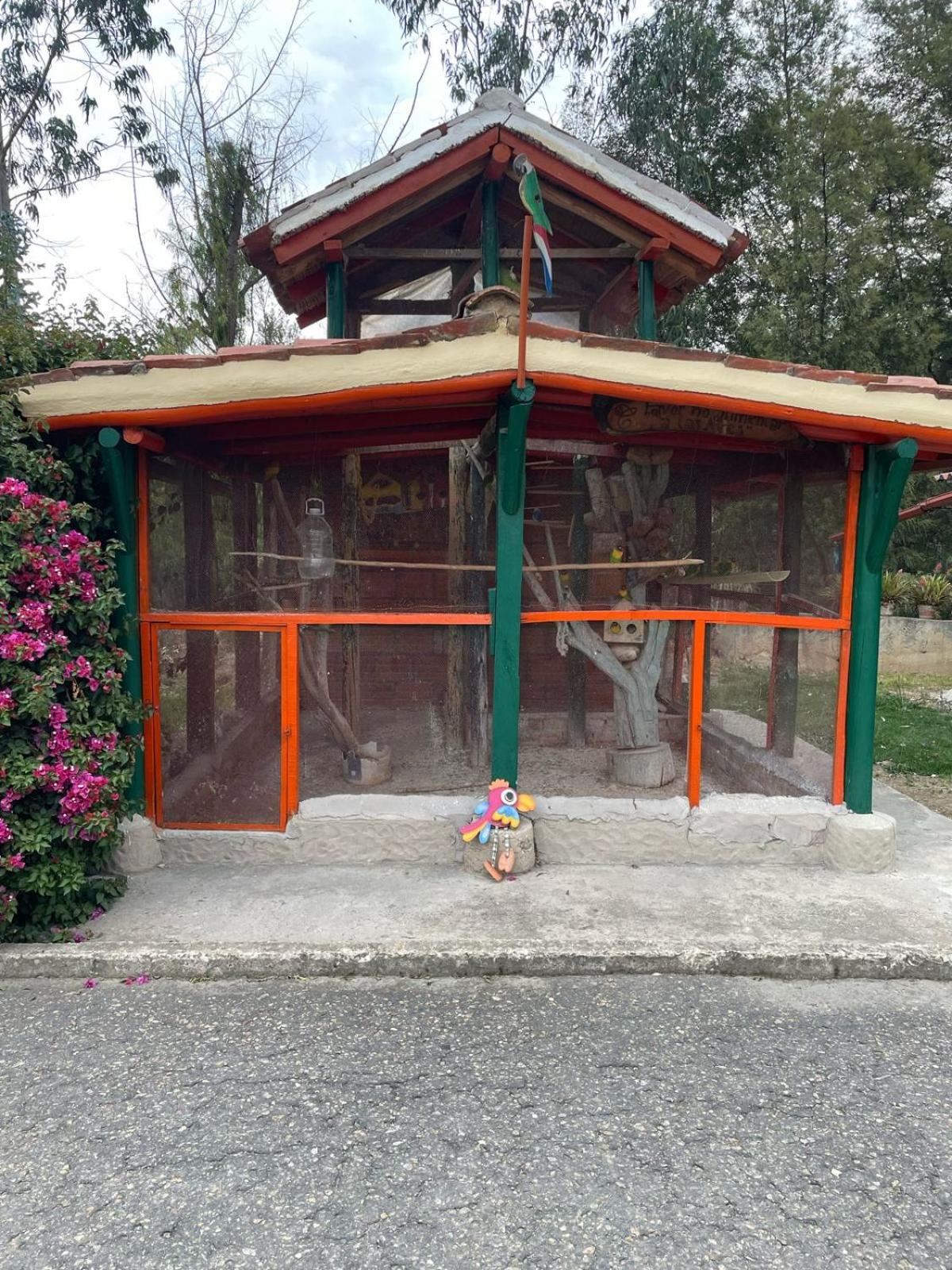 Cabañas Bungalows Calandaima