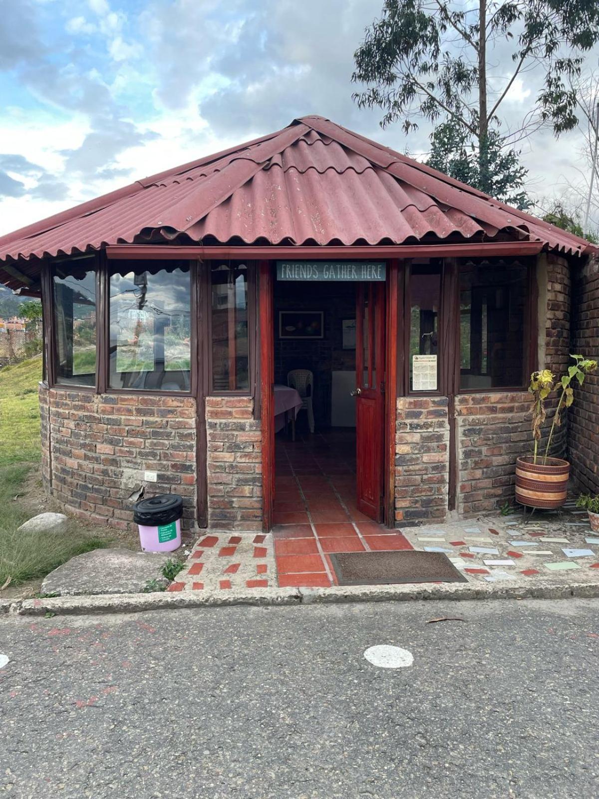Cabañas Bungalows Calandaima