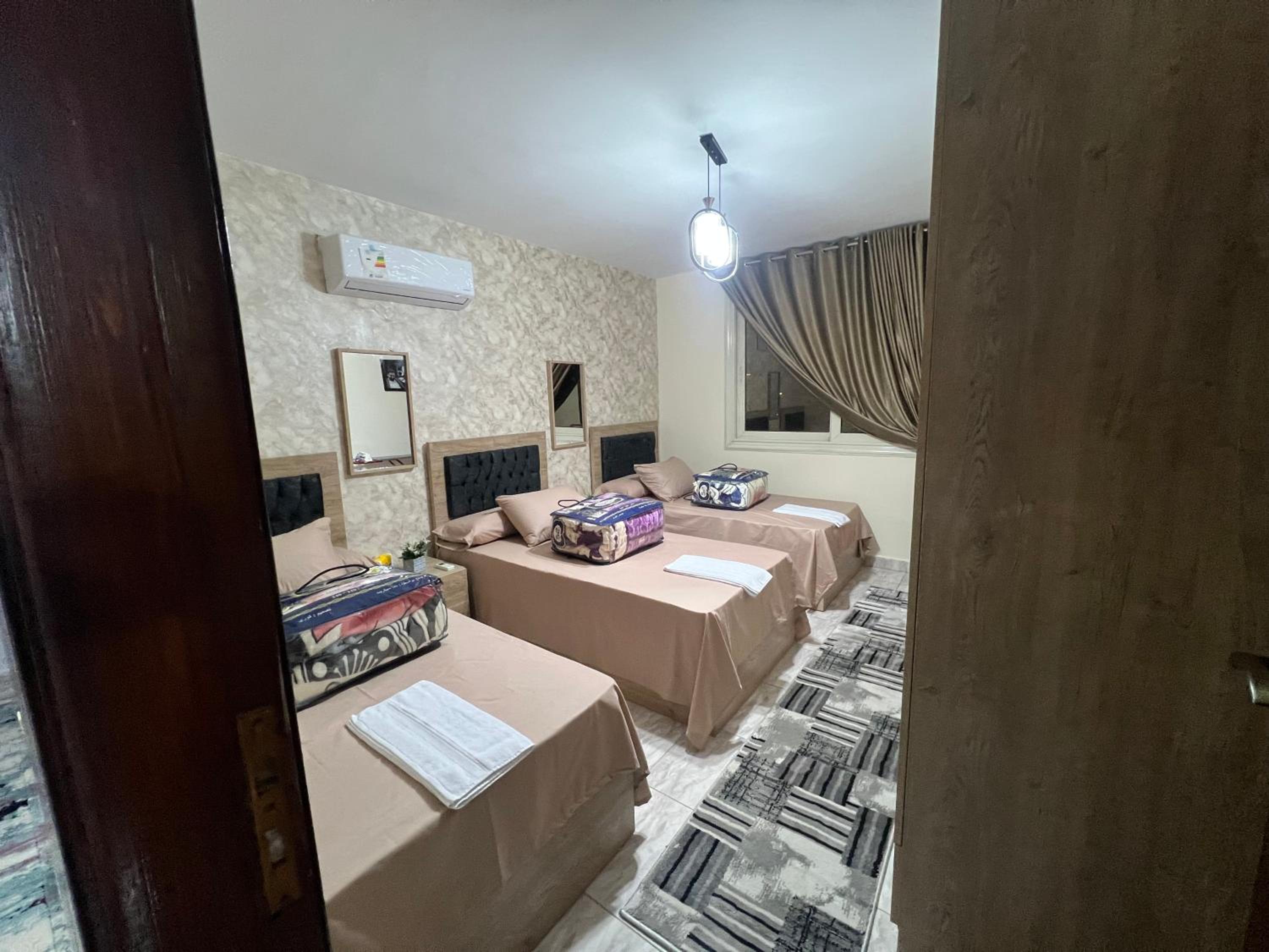 Luxury apartment Downtown Cairo (Amazing, Central)
