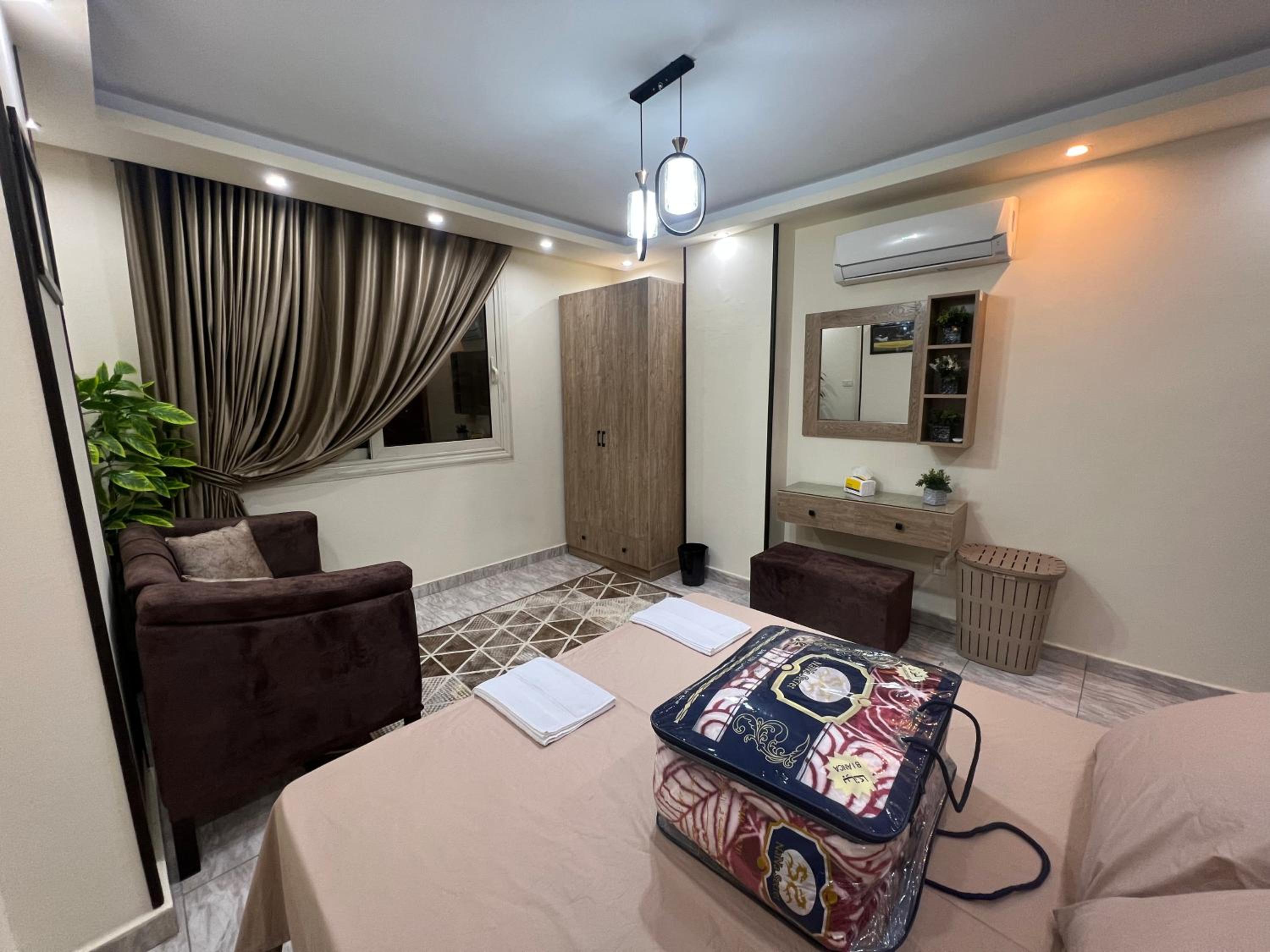 Luxury apartment Downtown Cairo (Amazing, Central)