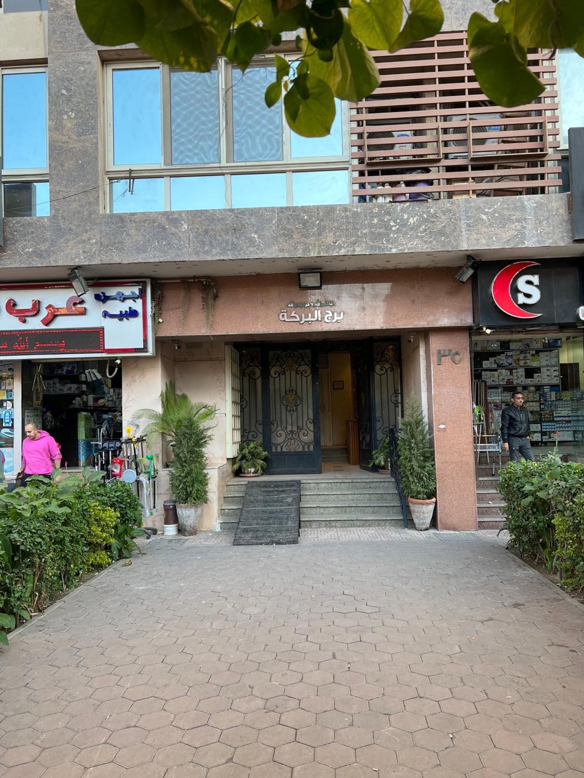Luxury apartment Downtown Cairo (Amazing, Central)