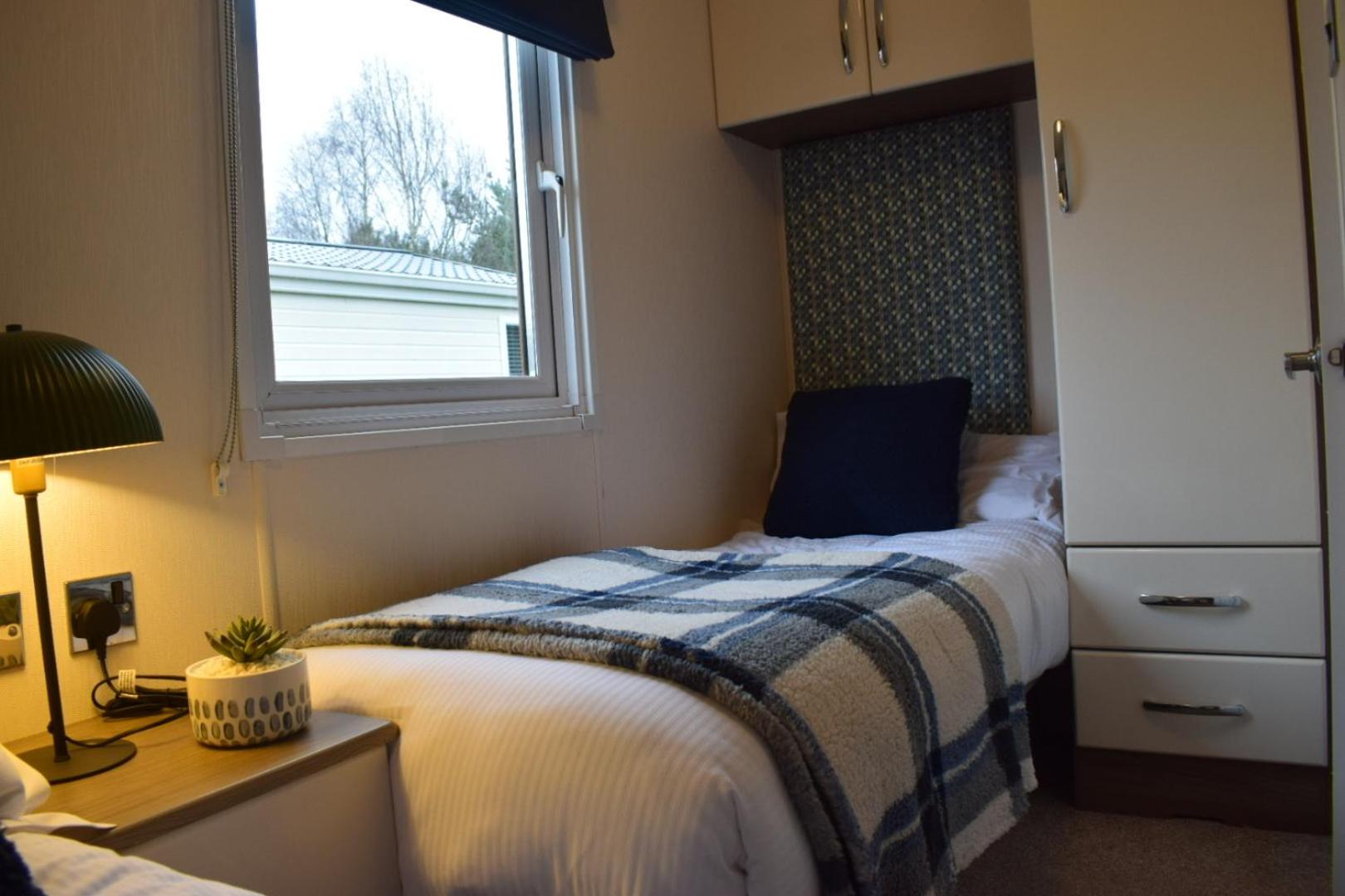 Longstone Lodge
