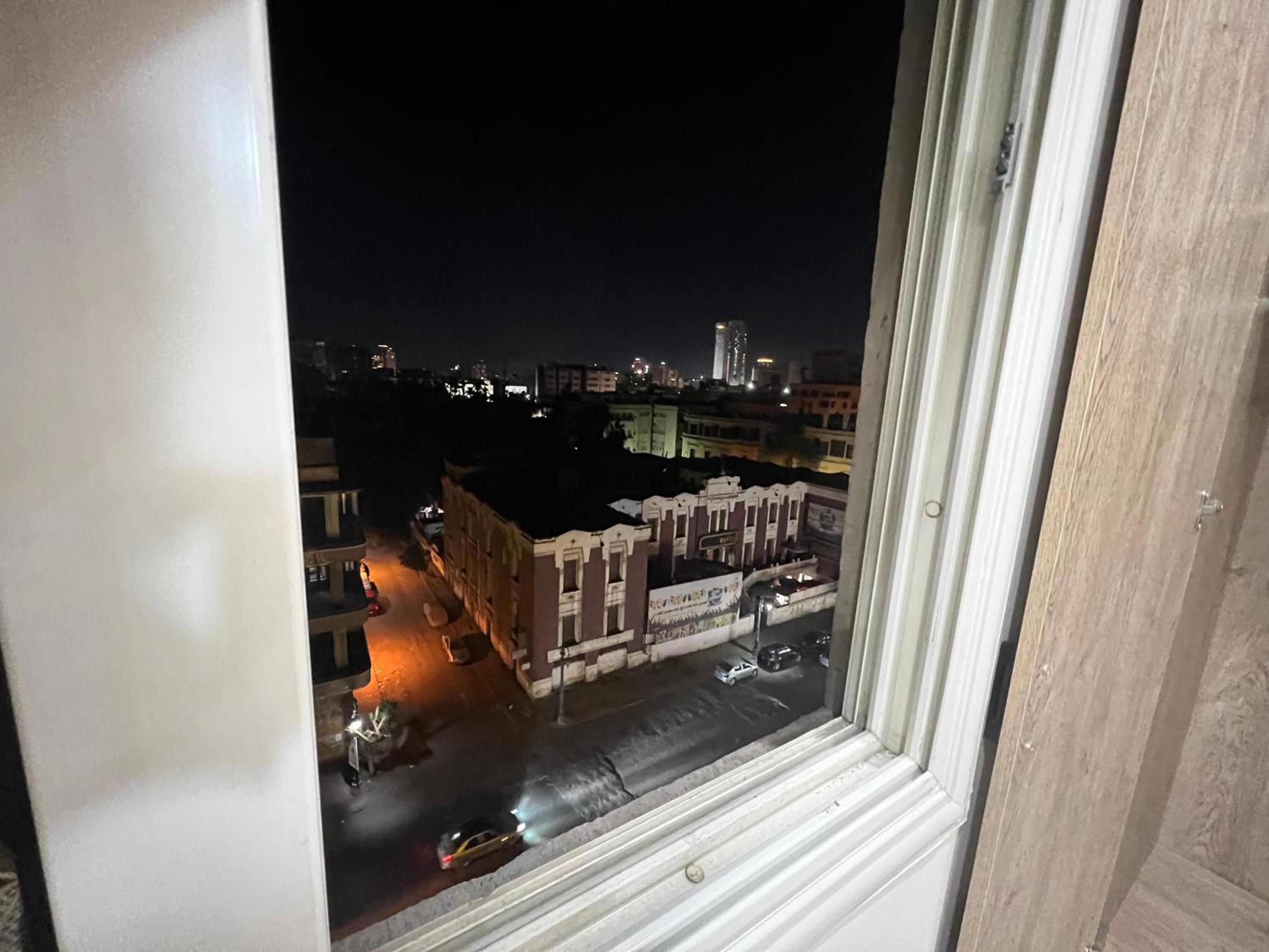 Luxury apartment Downtown Cairo (Amazing, Central)