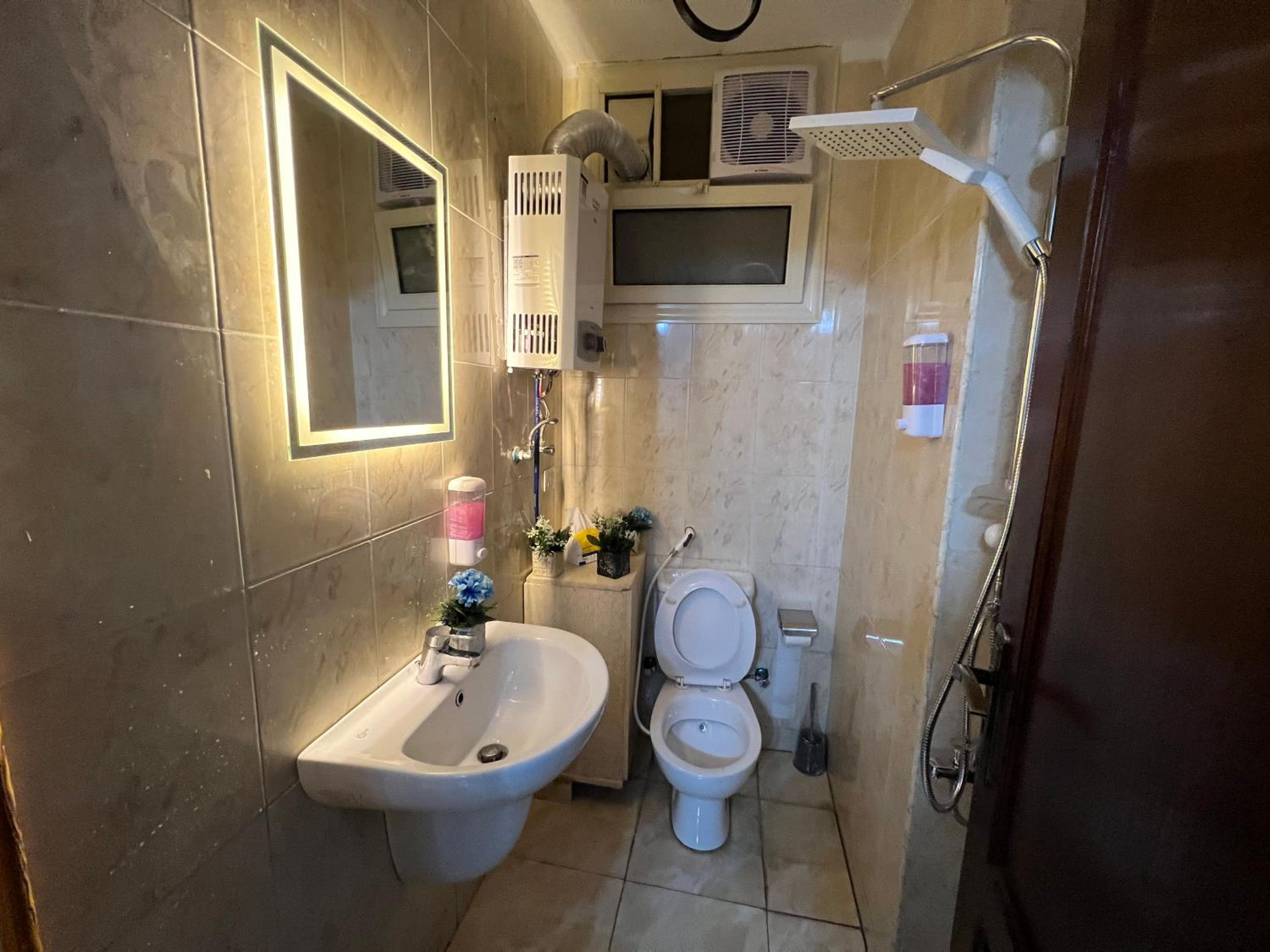 Luxury apartment Downtown Cairo (Amazing, Central)