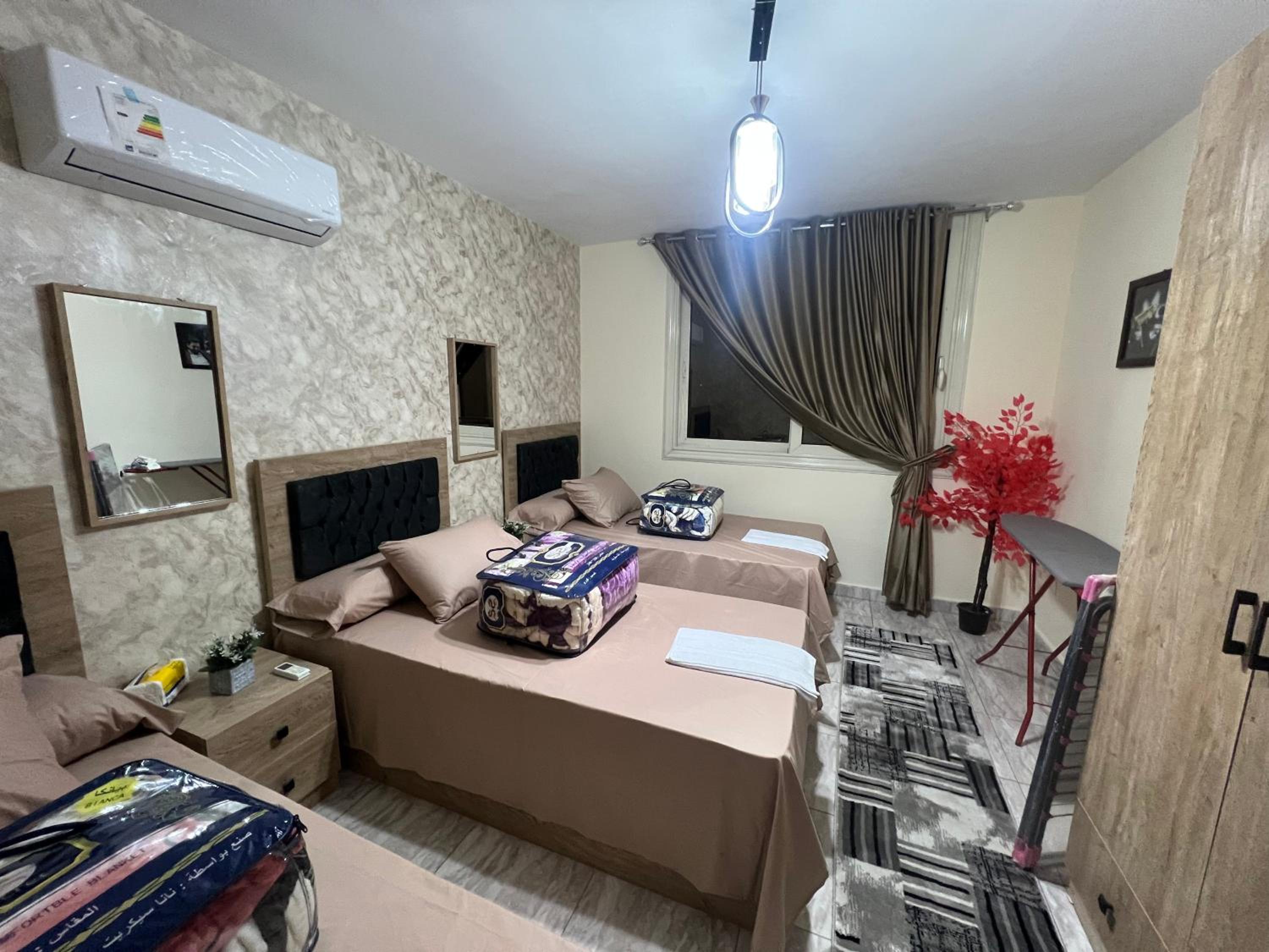 Luxury apartment Downtown Cairo (Amazing, Central)