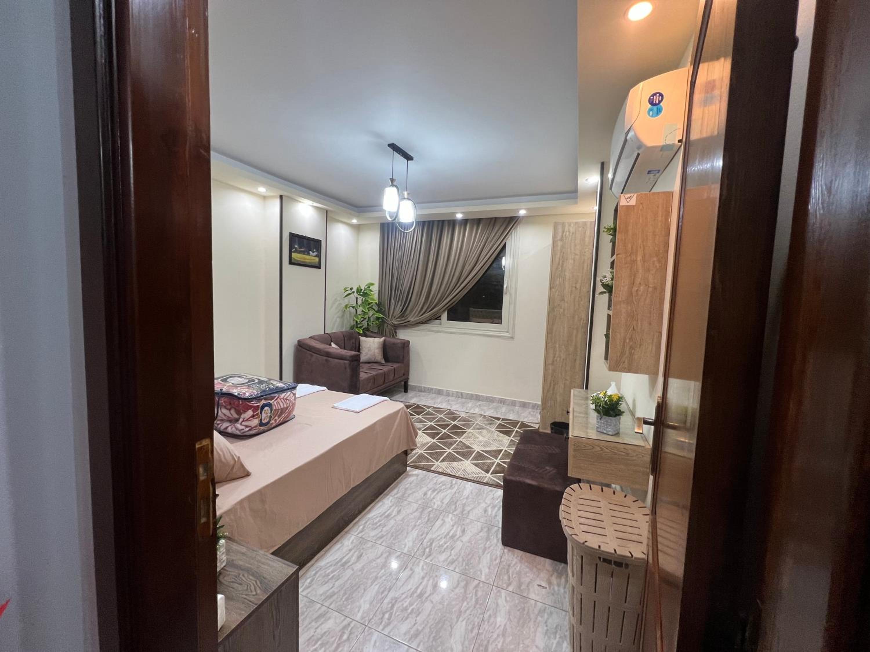 Luxury apartment Downtown Cairo (Amazing, Central)