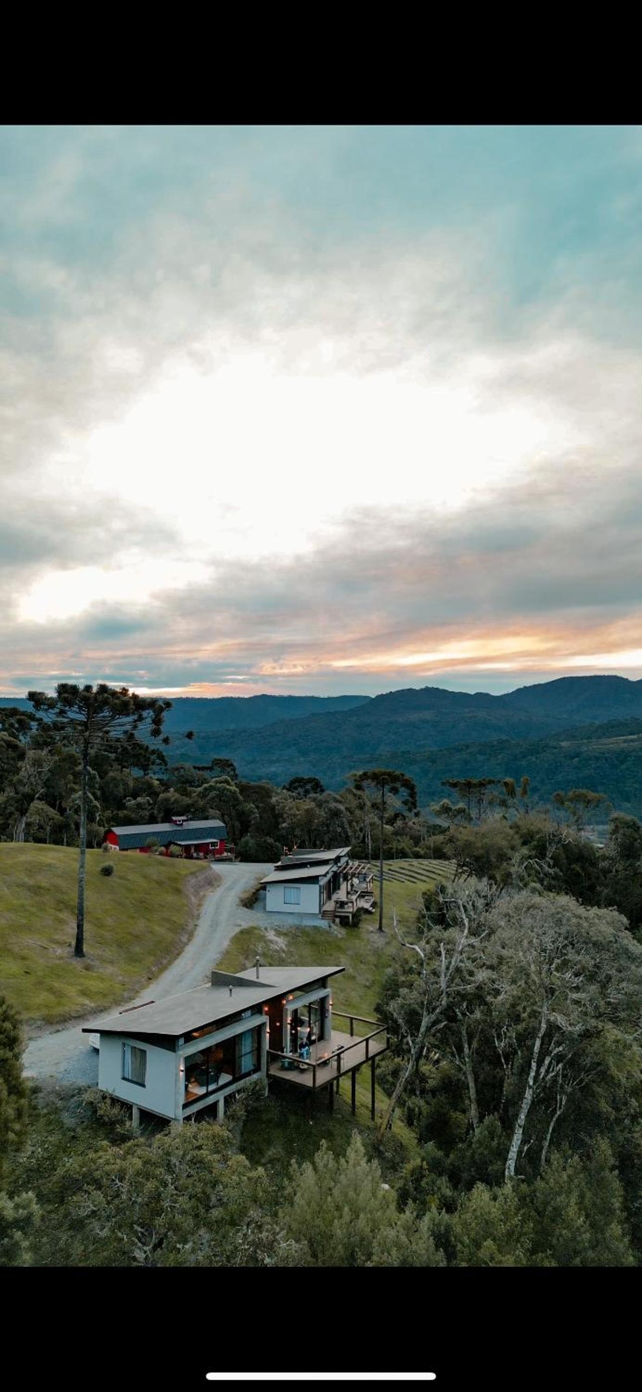 Villa Siena conforto nas alturas Casa com 2 suítes 2 banheiras de imersão vista maravilhosa a 1300m de altitude