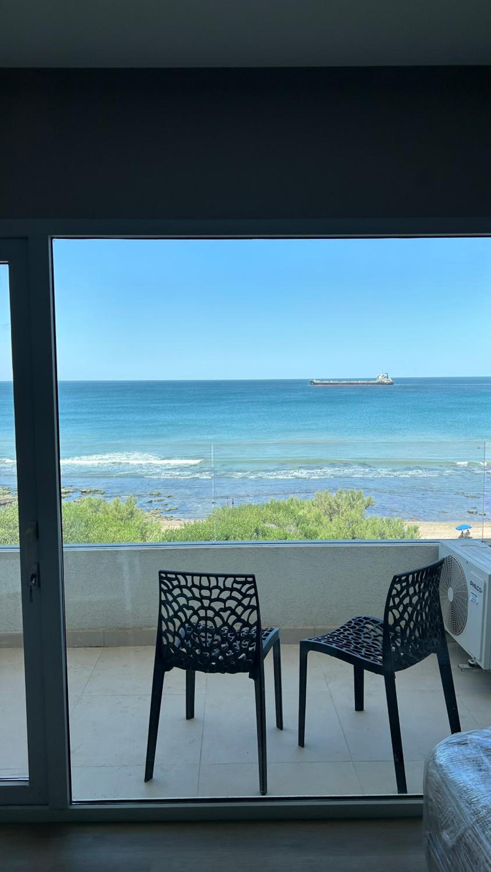 Quequen frente al mar con pileta climatizada