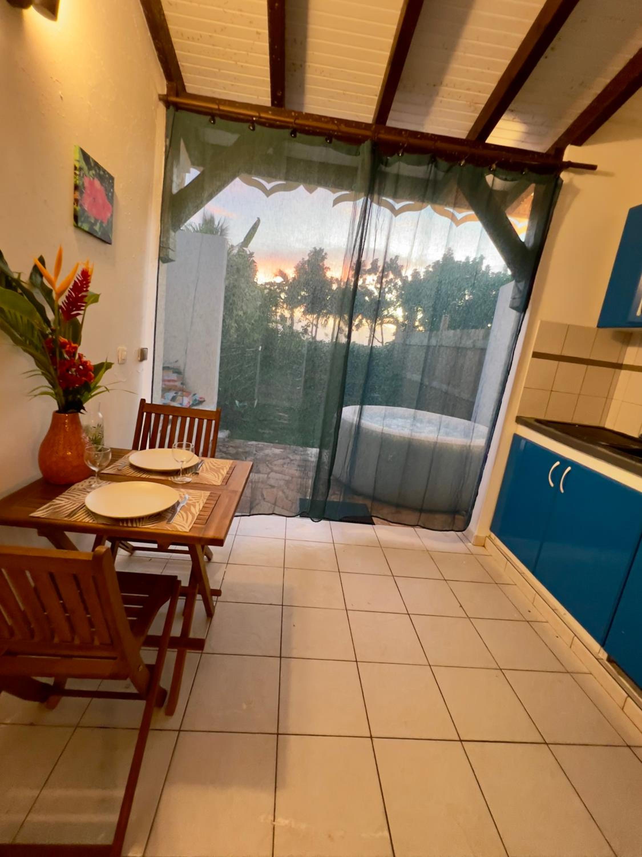 Mabouya cosy vue mer, jacuzzi, jardin view 4