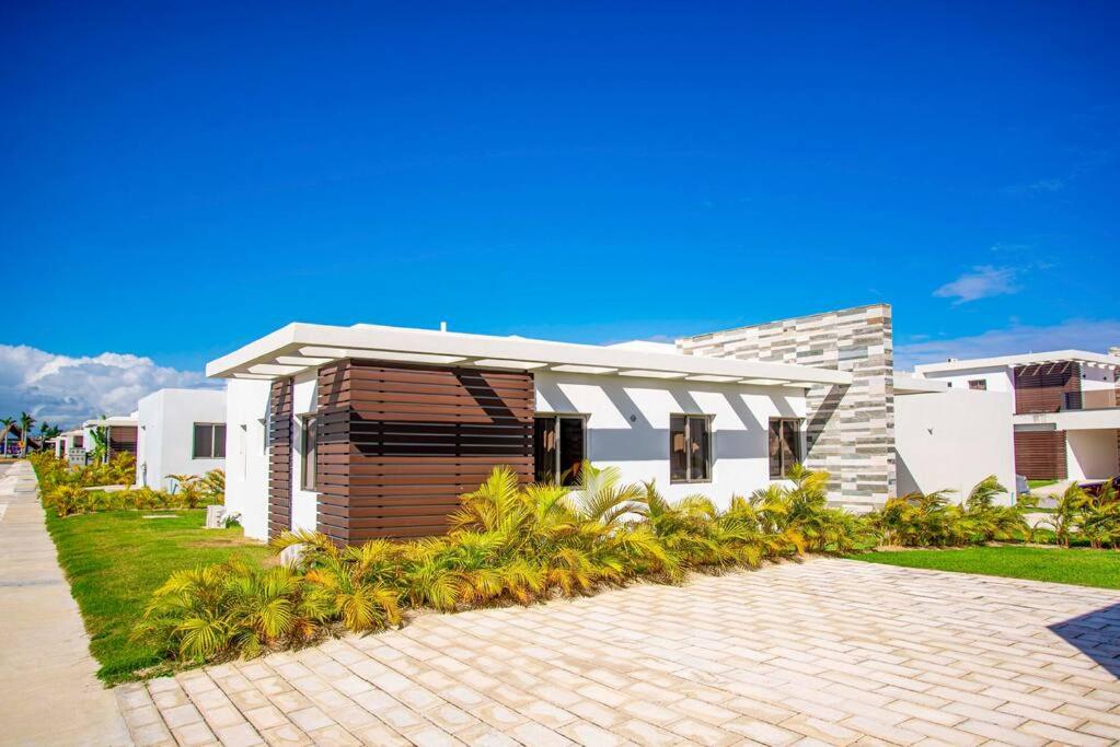 Beautiful Village 3 bedrooms Furnished Pool residencial Velero punta cana