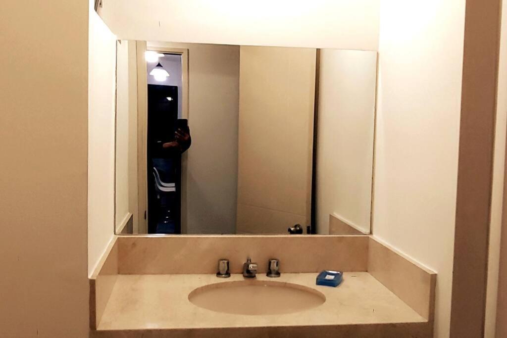 Excellent apartment, access to pool, grills, ballroom view 2