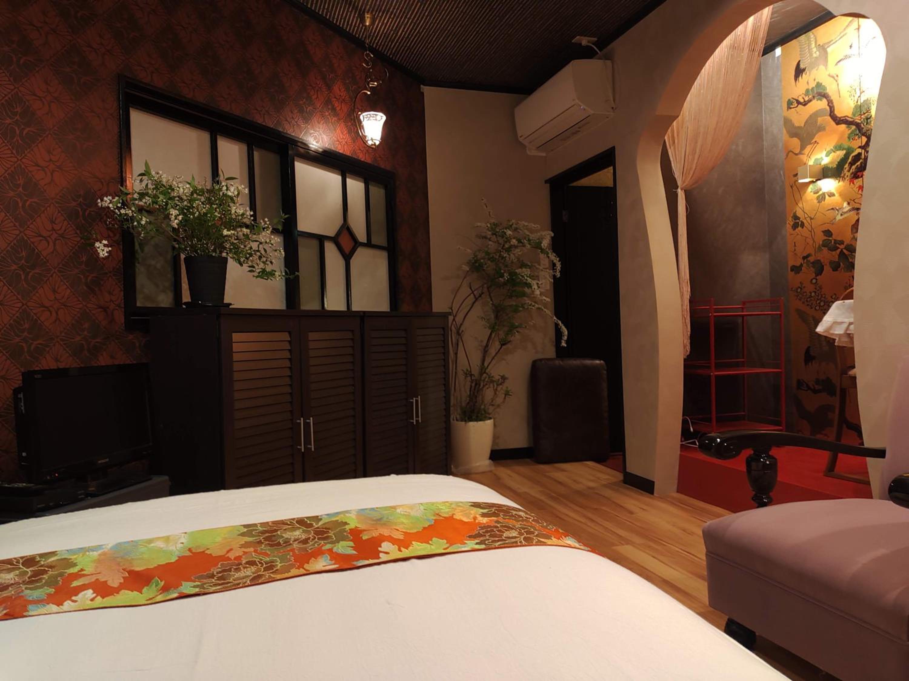 hotel room