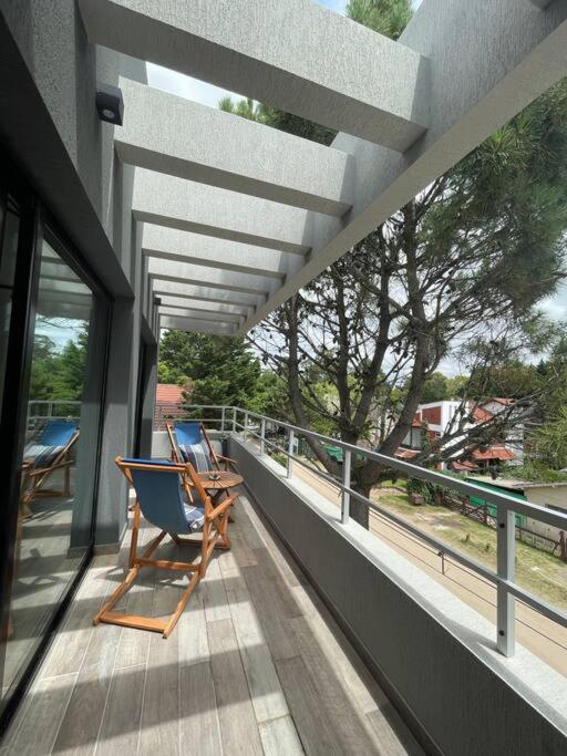 Disfruta de Pinamar en un departamento a estrenar con pileta y parrilla