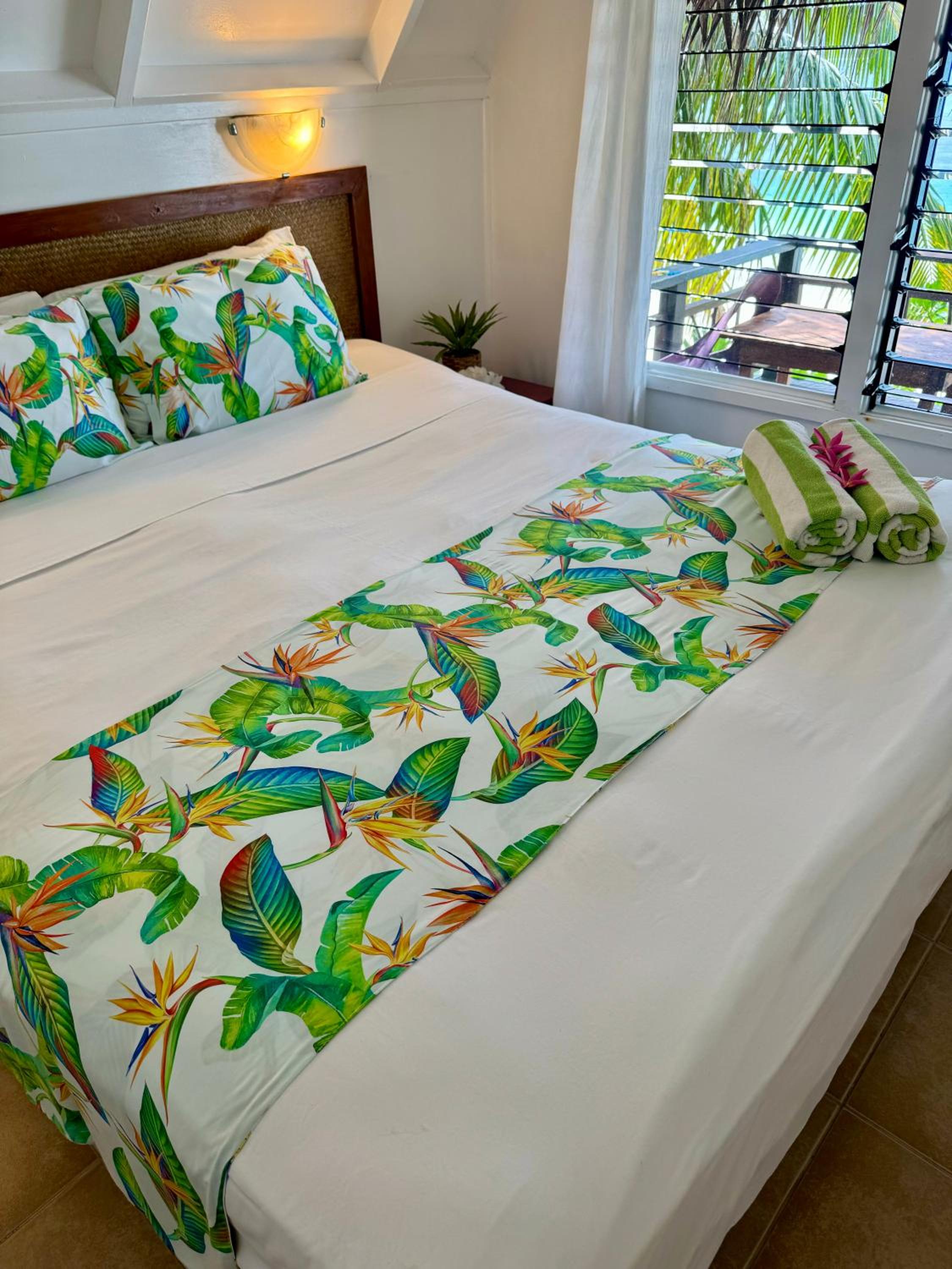 Paradise Cove Lodge