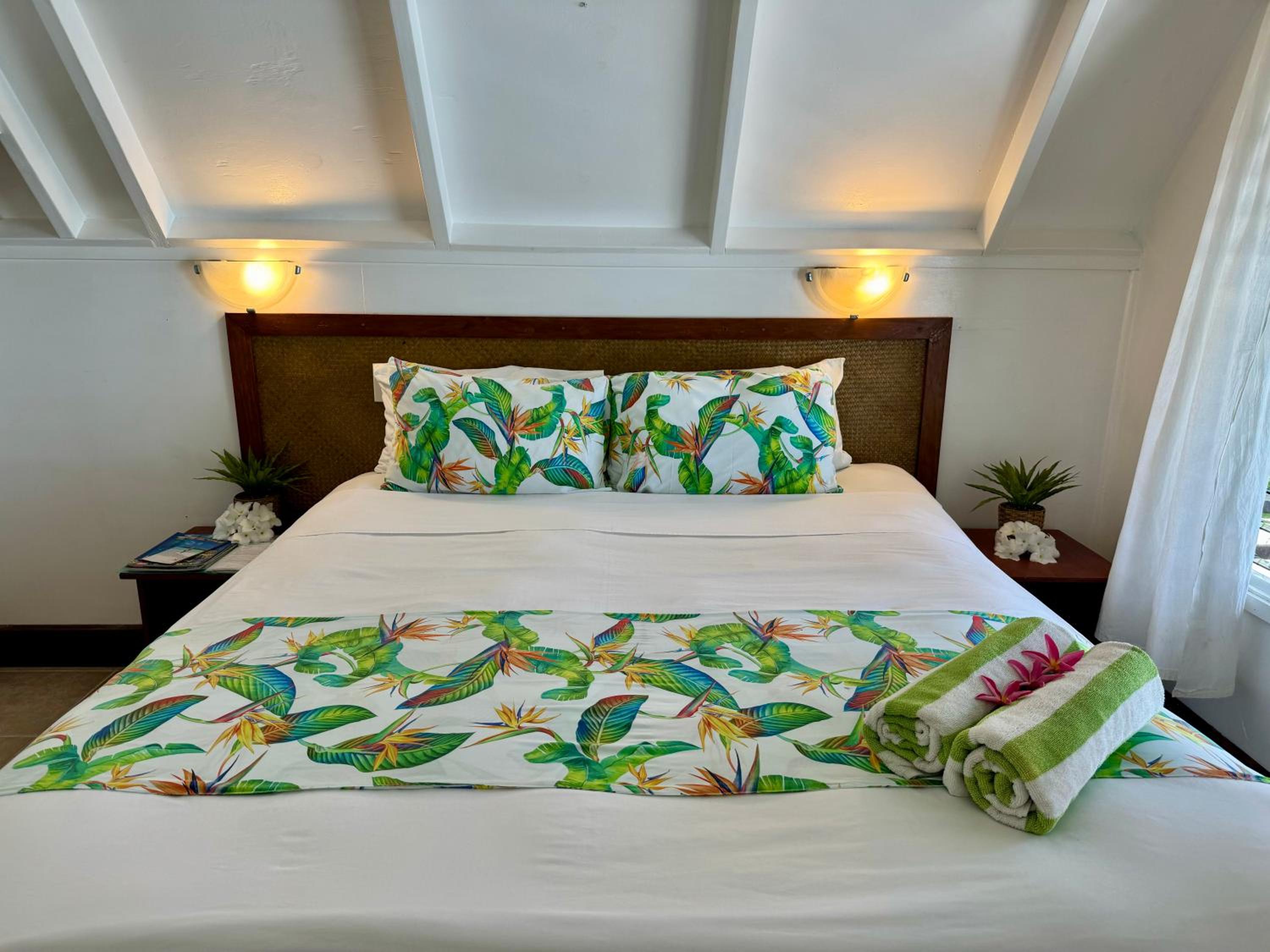 Paradise Cove Lodge