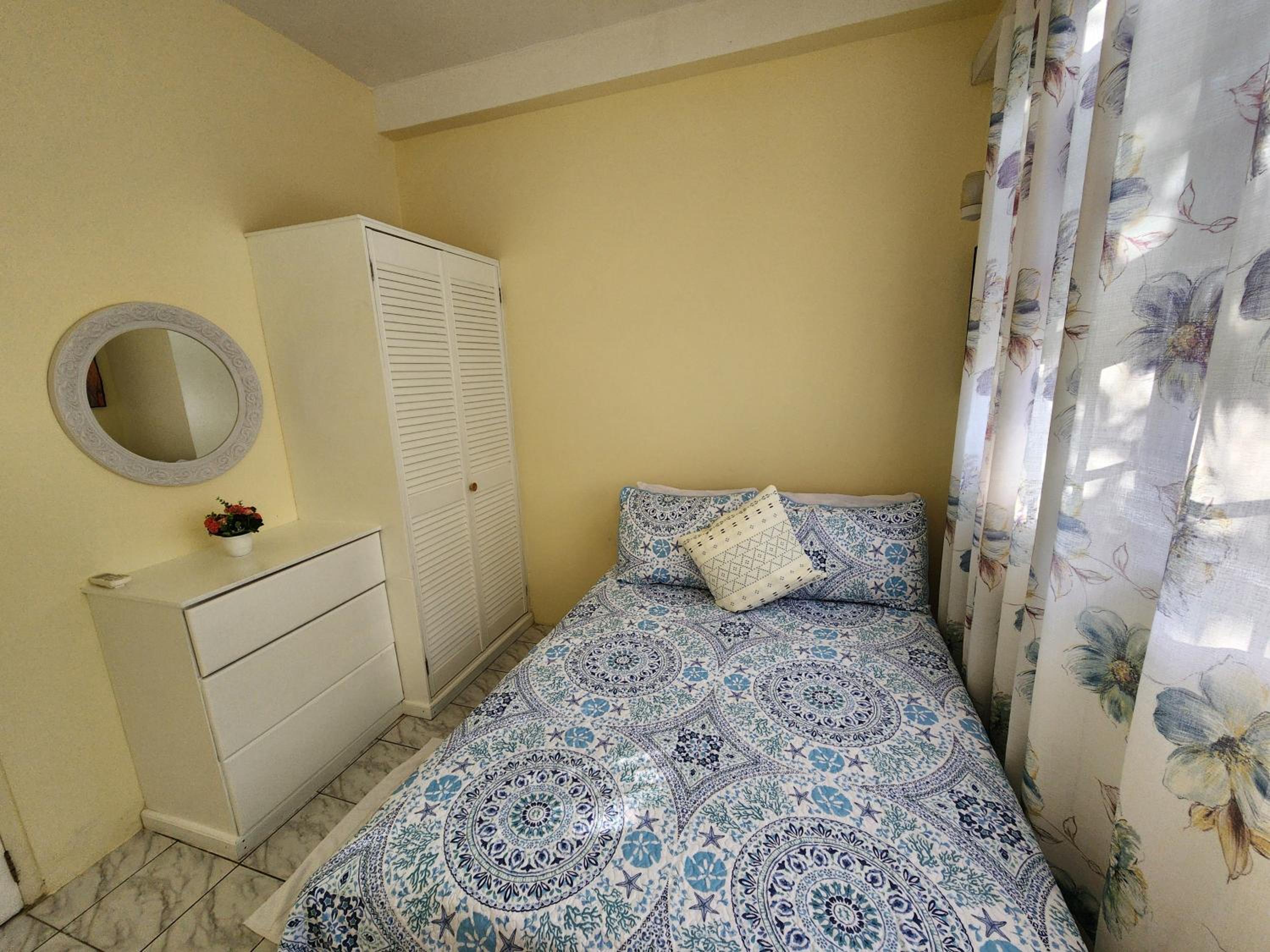 Sun Lover's Apartments view 5