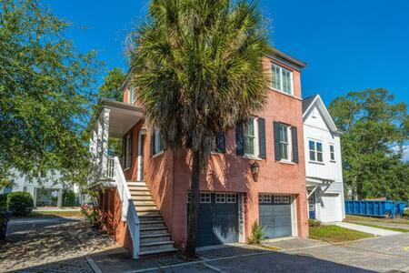 Southern Gem in Park Circle view 2